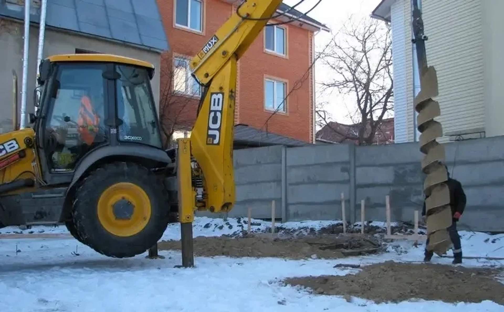 Бурильна машина на базі JCB 3CX 300мм
