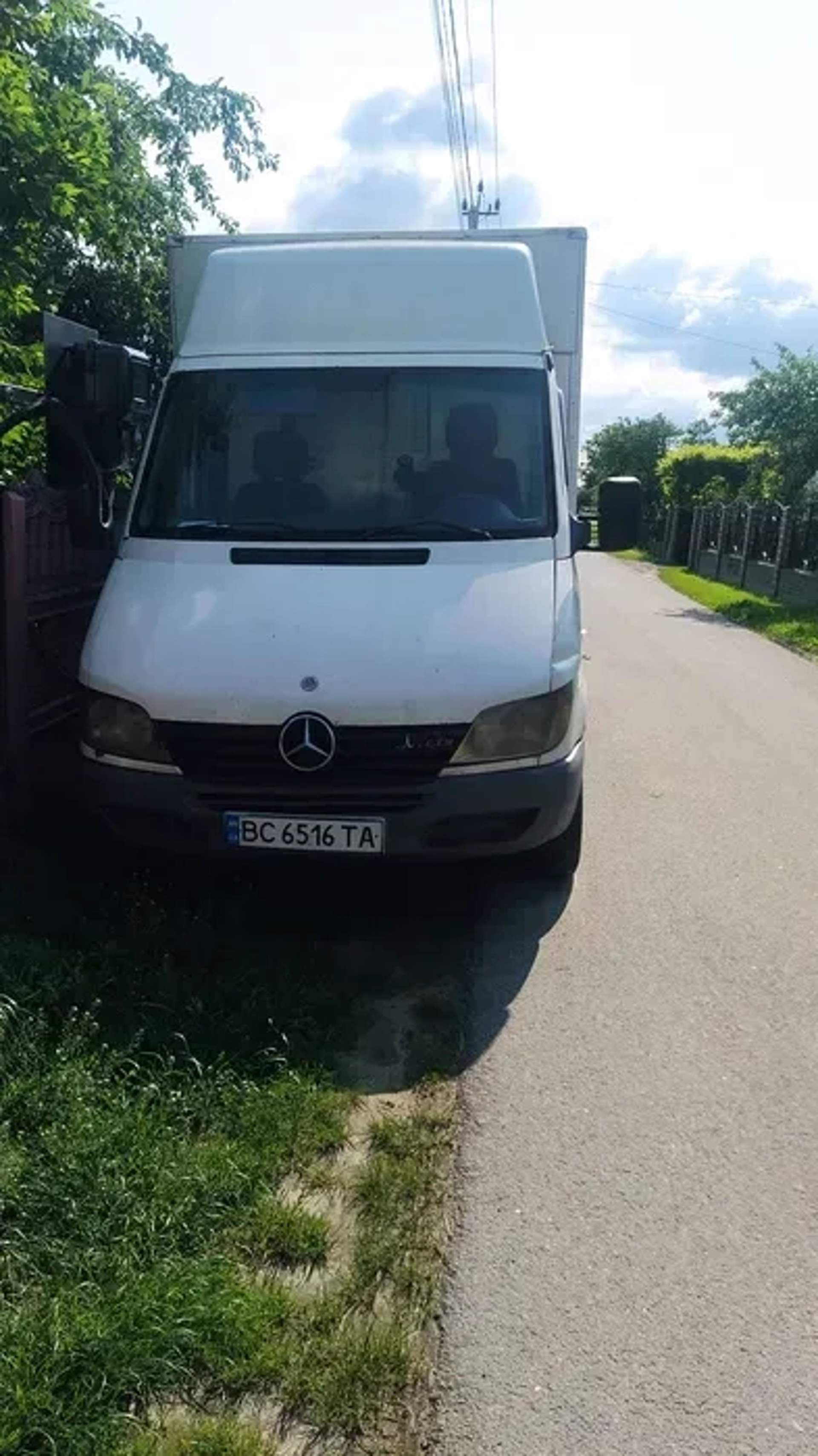 Малотонажне авто Mercedes-Benz Sprinter