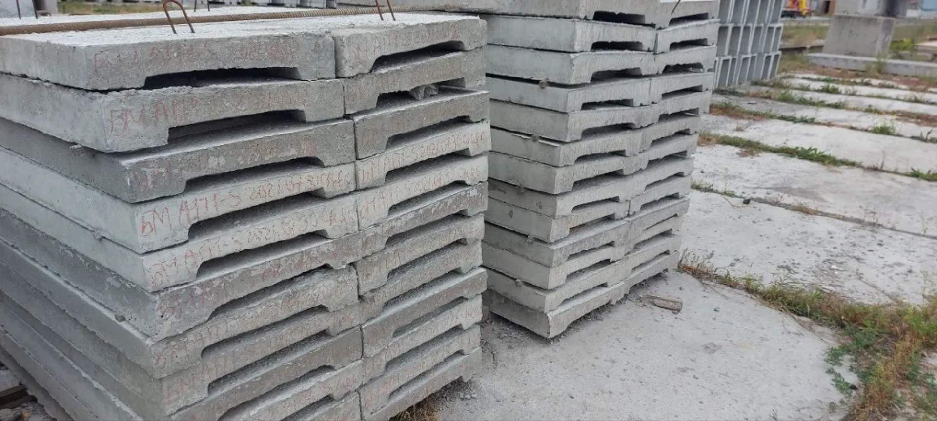 Парапетні плити АП 1-5, АП 1-6 від заводу виробника BM BETON