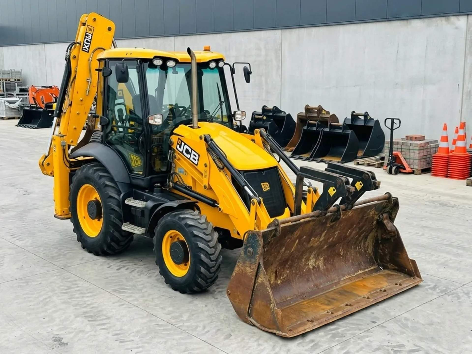 Екскаватор-навантажувач JCB 3CX