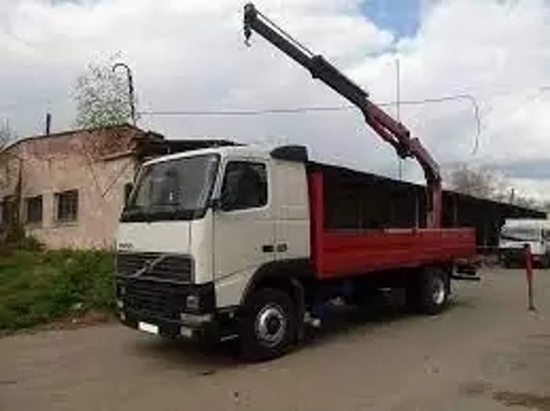 Маніпулятор на базі VOLVO FM 12