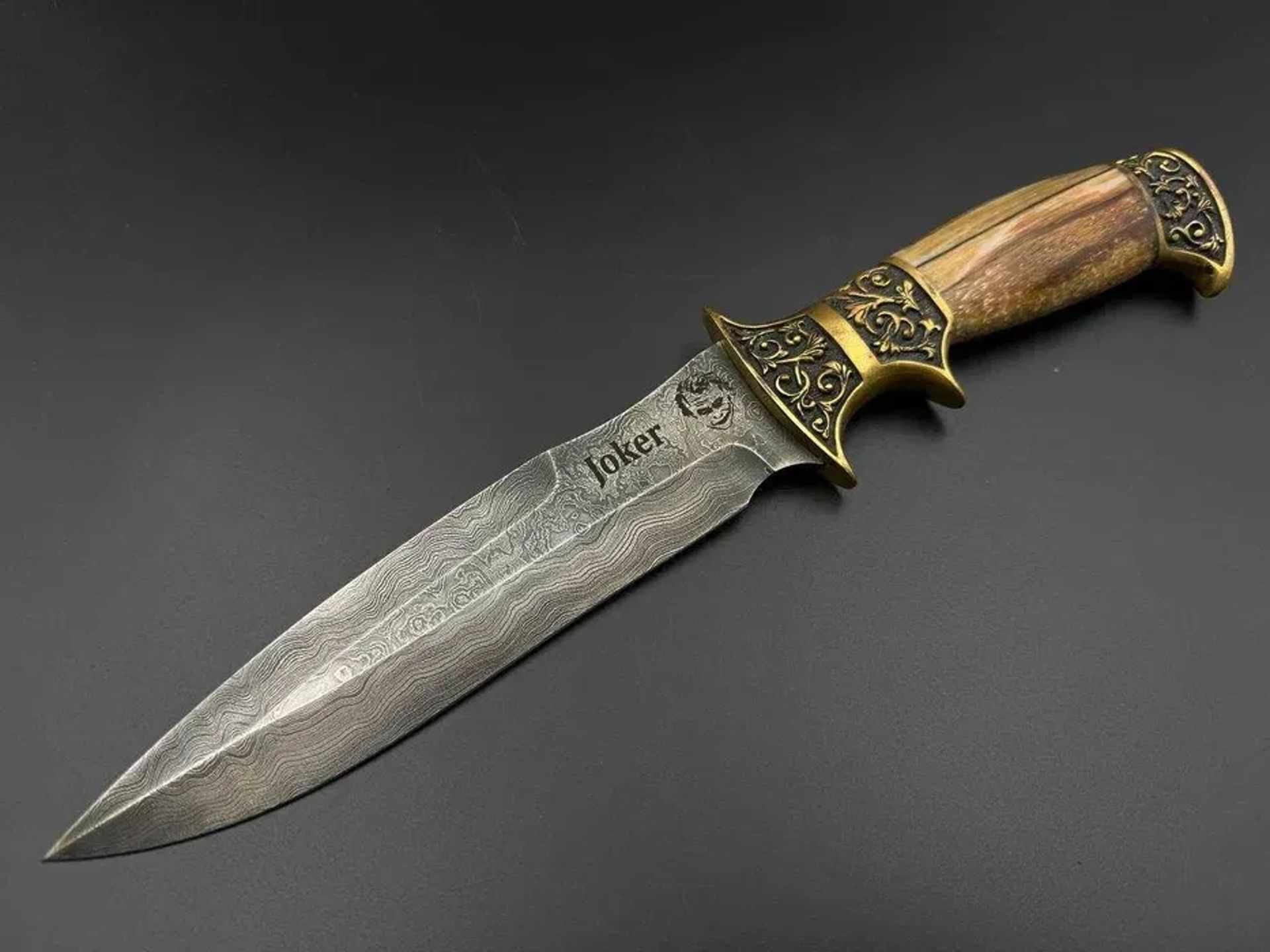Лазерне гравіювання на ножах та інших виробах 🔪 Твій напис — твій стиль!