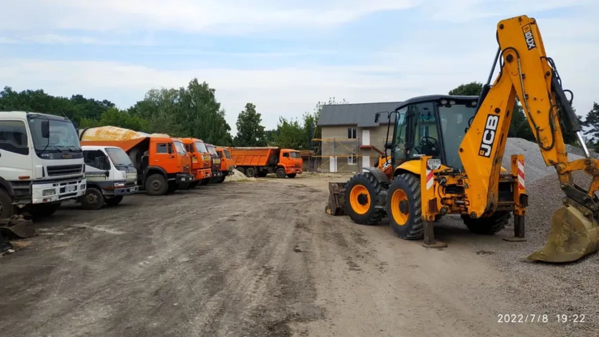 Екскаватор JCB 5CX для копання траншей і котлованів