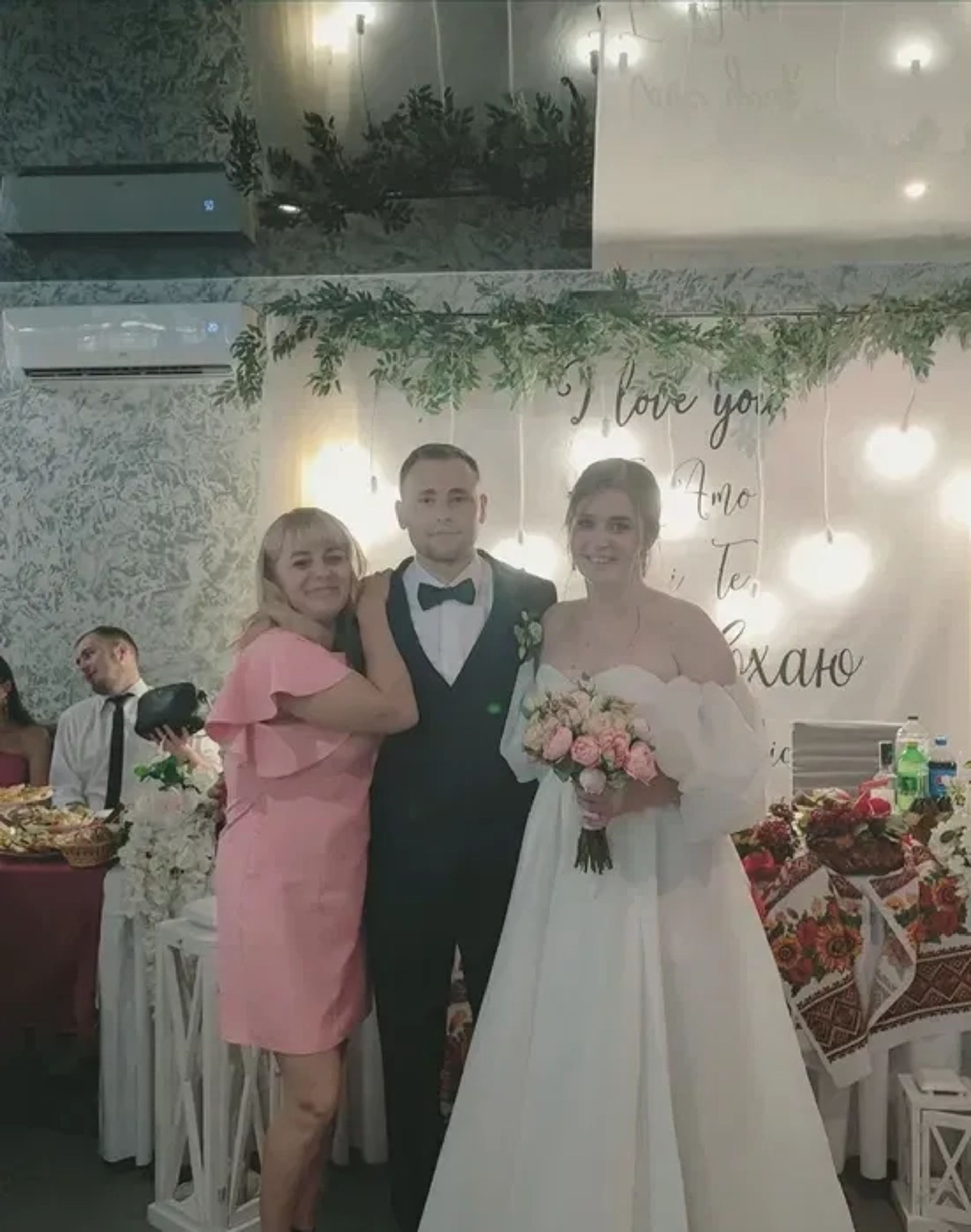 Ведуча, музика , тамада на ваше свято, фотограф та відеограф