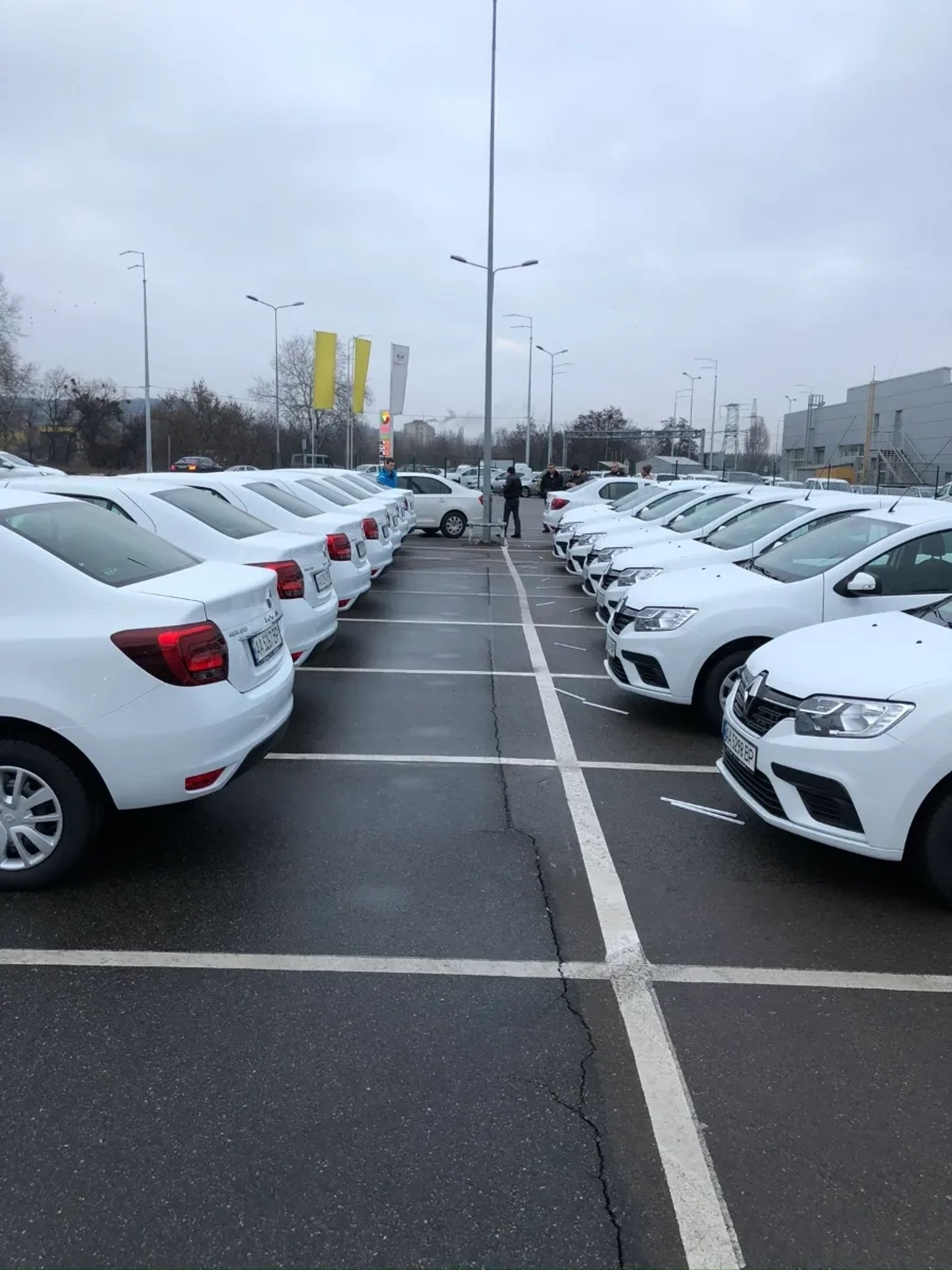 Авто під таксі та особисті цілі