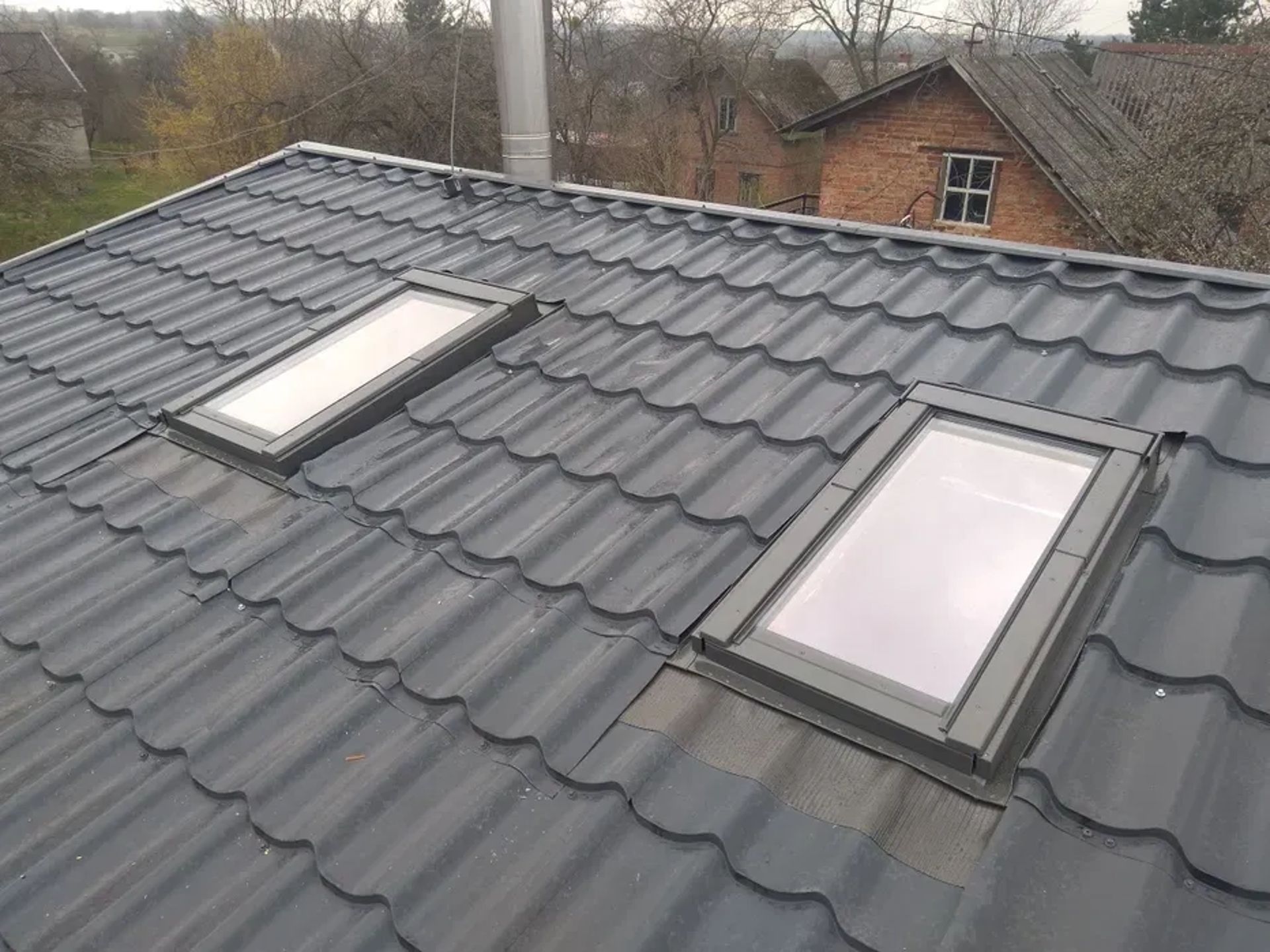 Монтаж мансардних вікон FAKRO, Roto, Velux. Дах, покрівля. Ціна від 4900