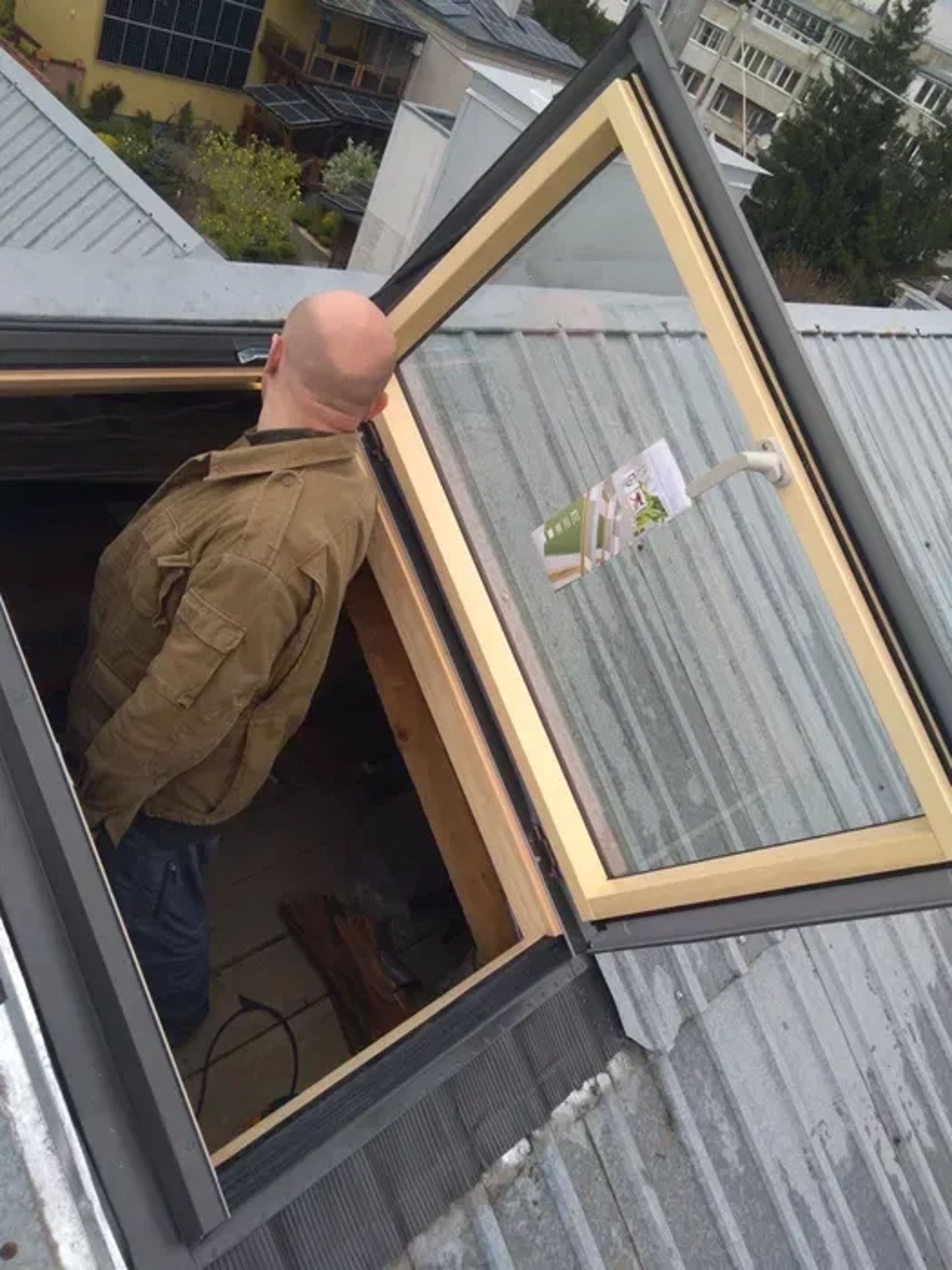 Монтаж мансардних вікон FAKRO, Roto, Velux. Дах, покрівля. Ціна від 4900