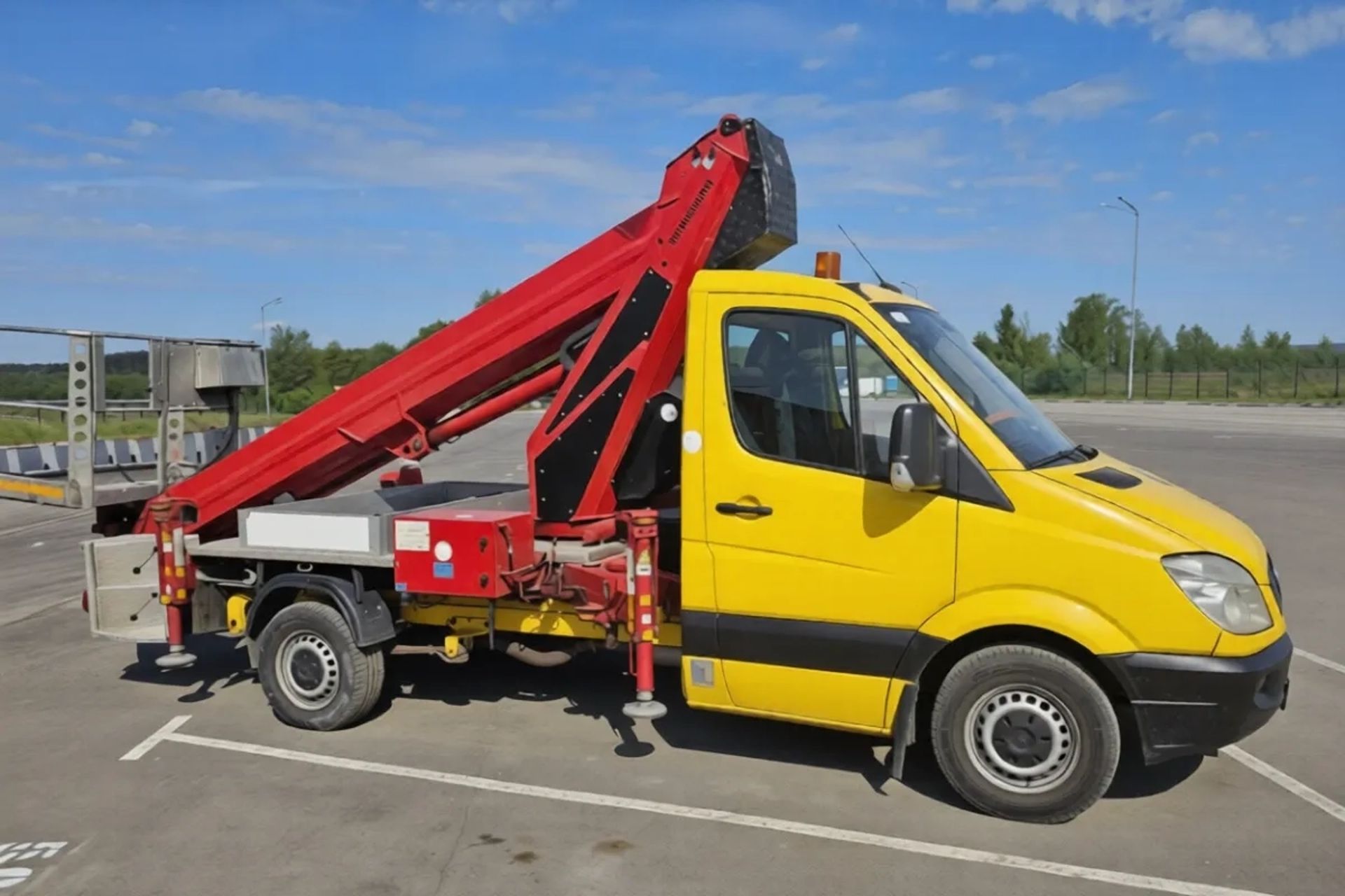 Автовишка АП-27 - готова до роботи!