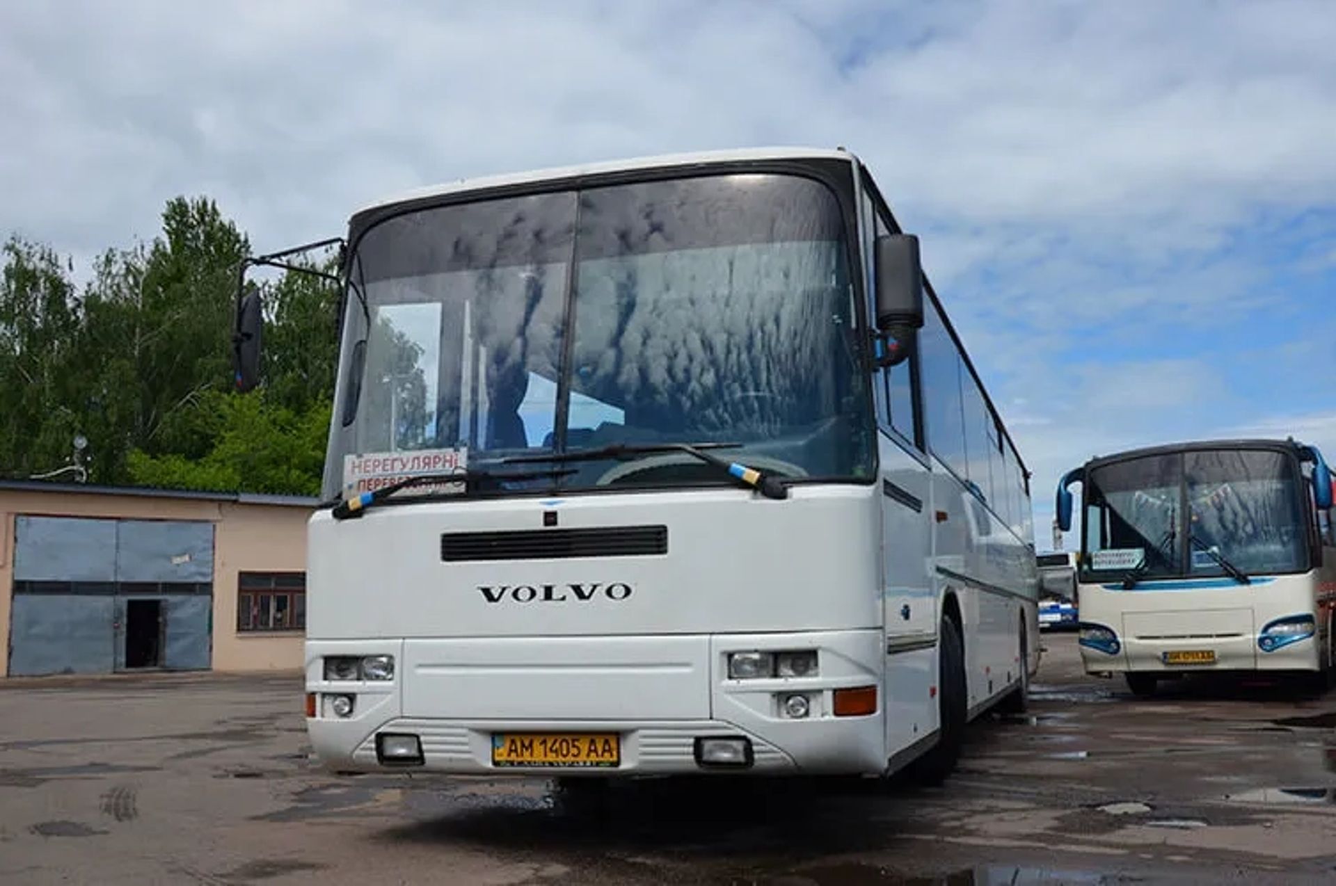 Volvo B10 на 50 місць. Комфорт та ціна