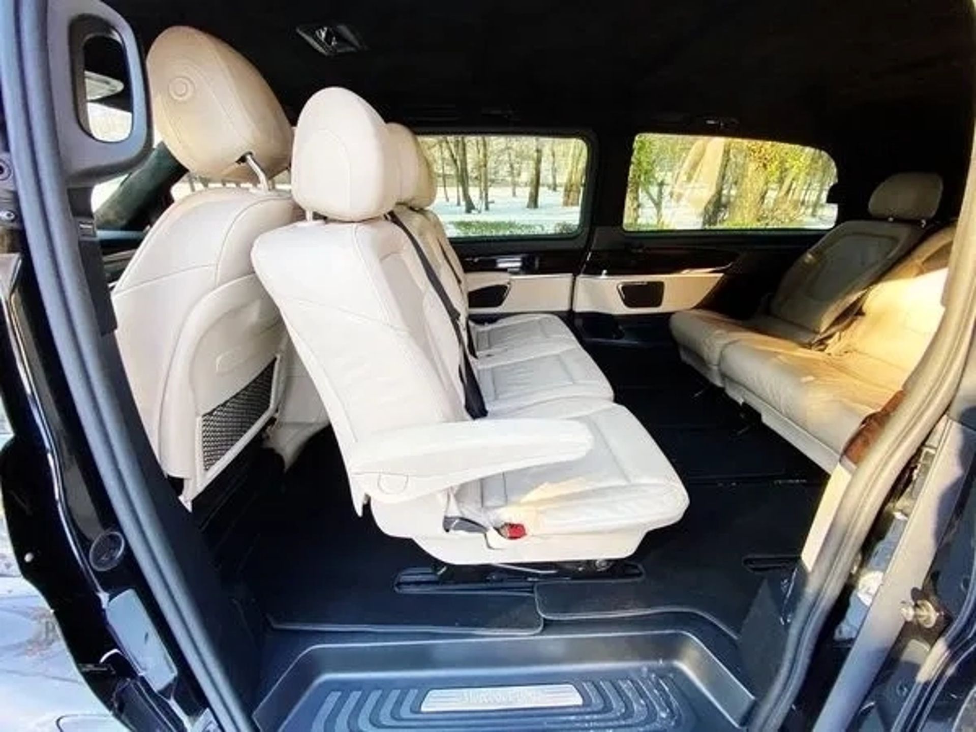 423 Мікроавтобус на весілля Mercedes-Benz V-class Marco Polo