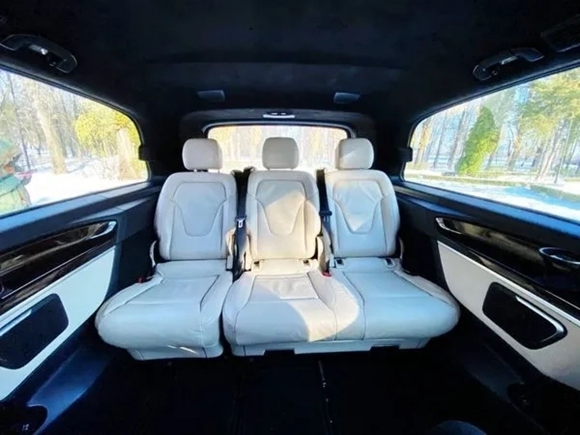 423 Мікроавтобус на весілля Mercedes-Benz V-class Marco Polo
