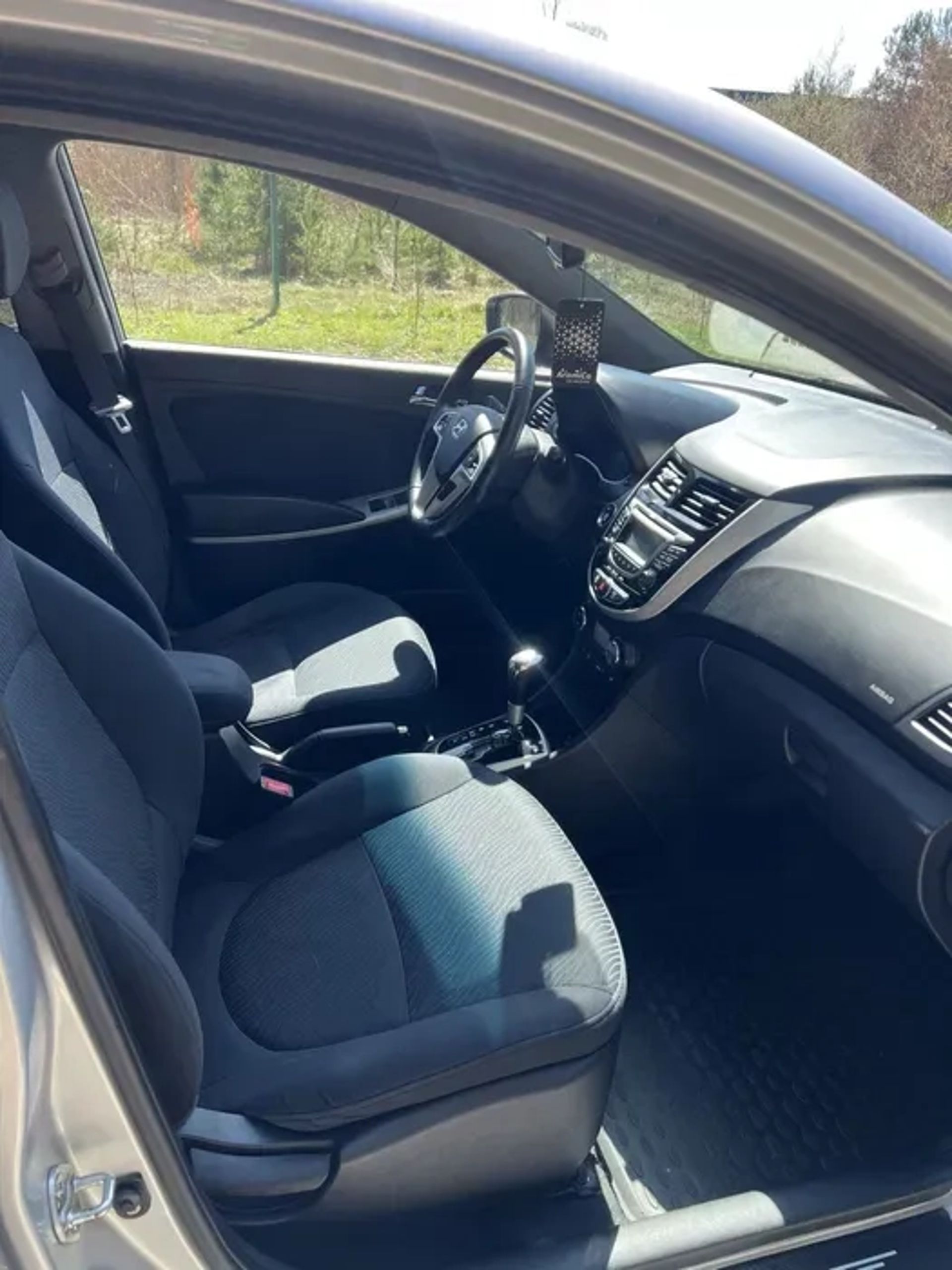 Авто Hyundai Accent 2012