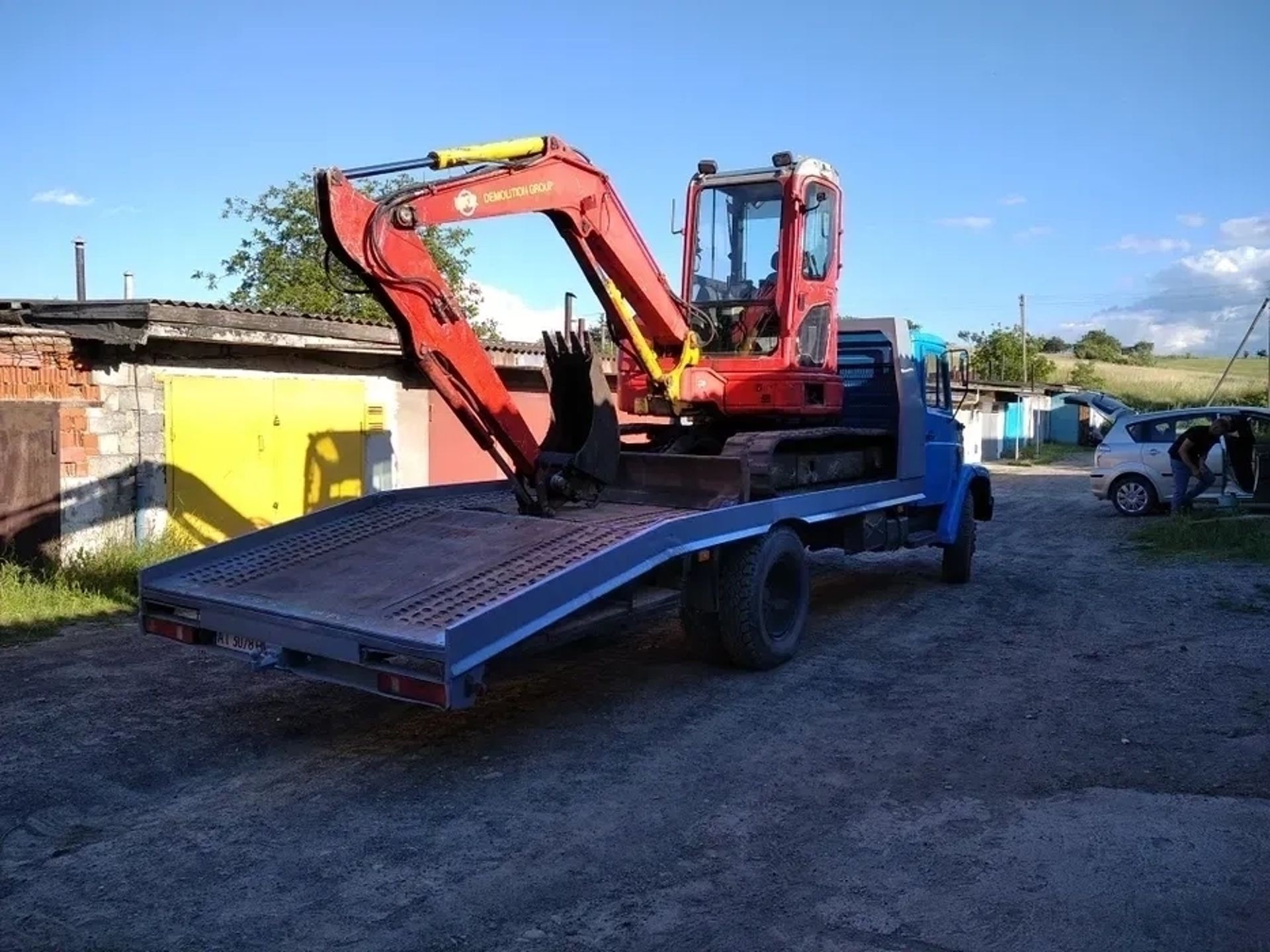 Міні-екскаватор komatsu 5t - планування під бруківку