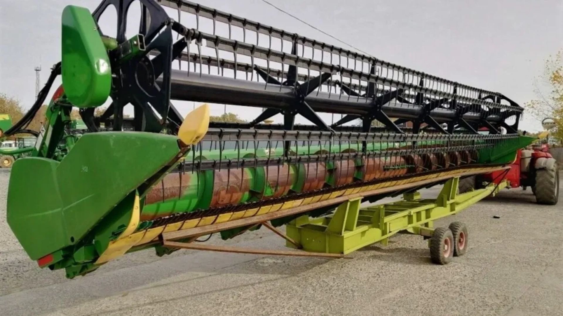 Жниварка John Deere 630 для збирання зернових