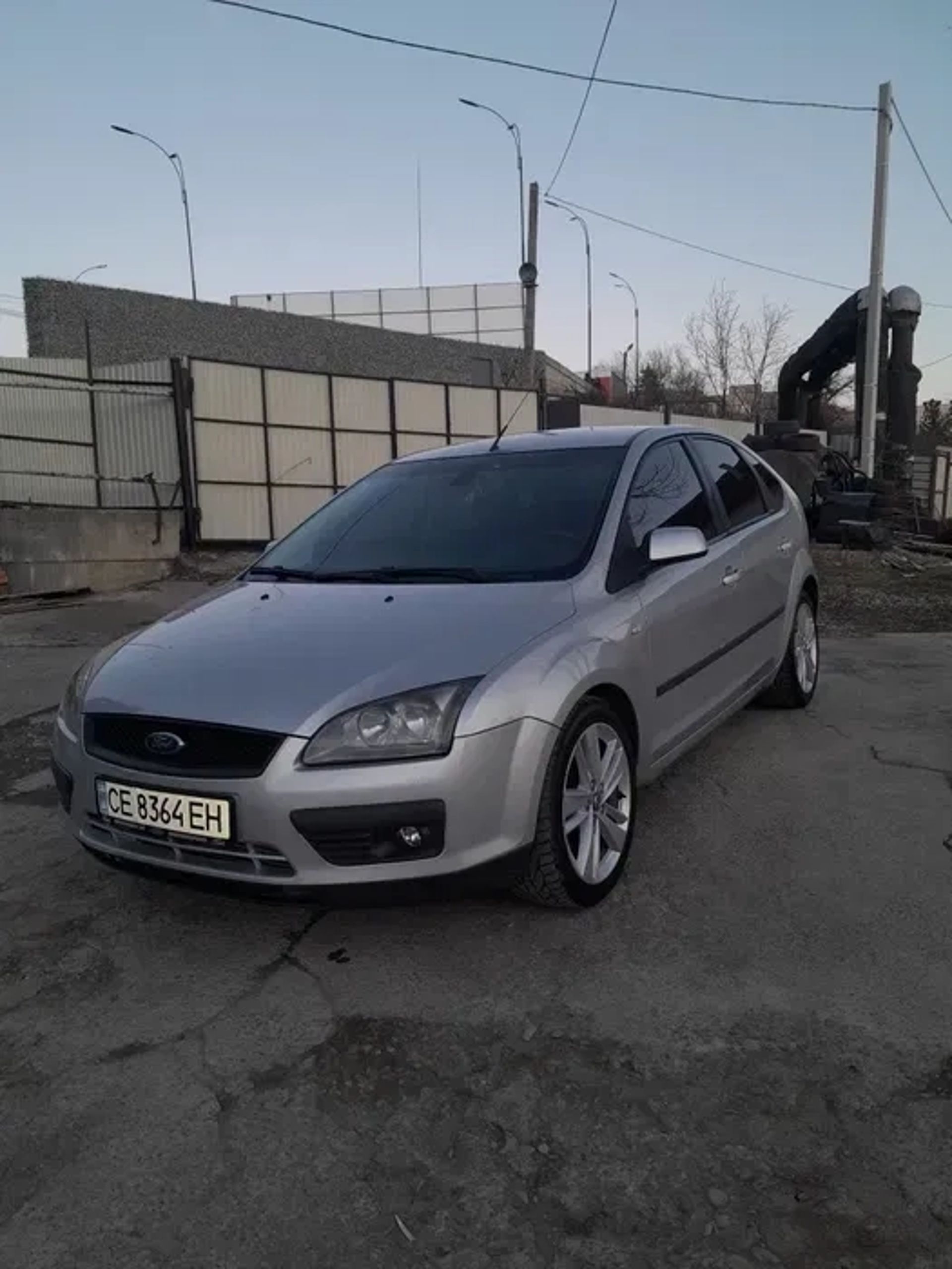 Автомобіль Форд