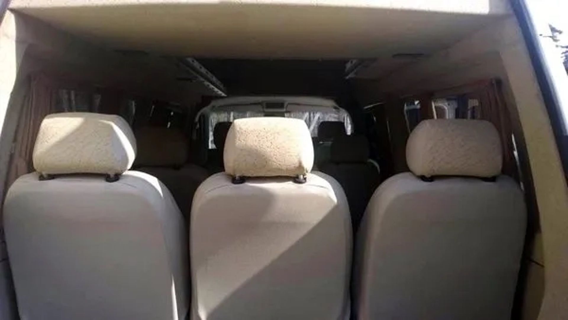 294 Мікроавтобус на весілля трансфер Volkswagen T5