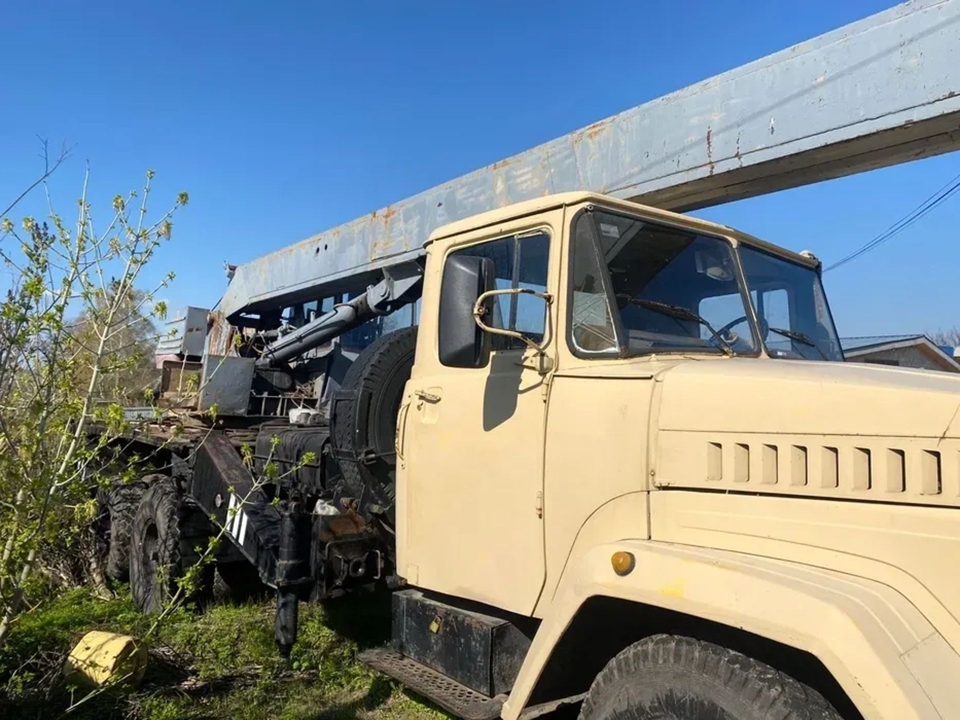 Автомобільний кран на базі вантажівки КрАЗ-250