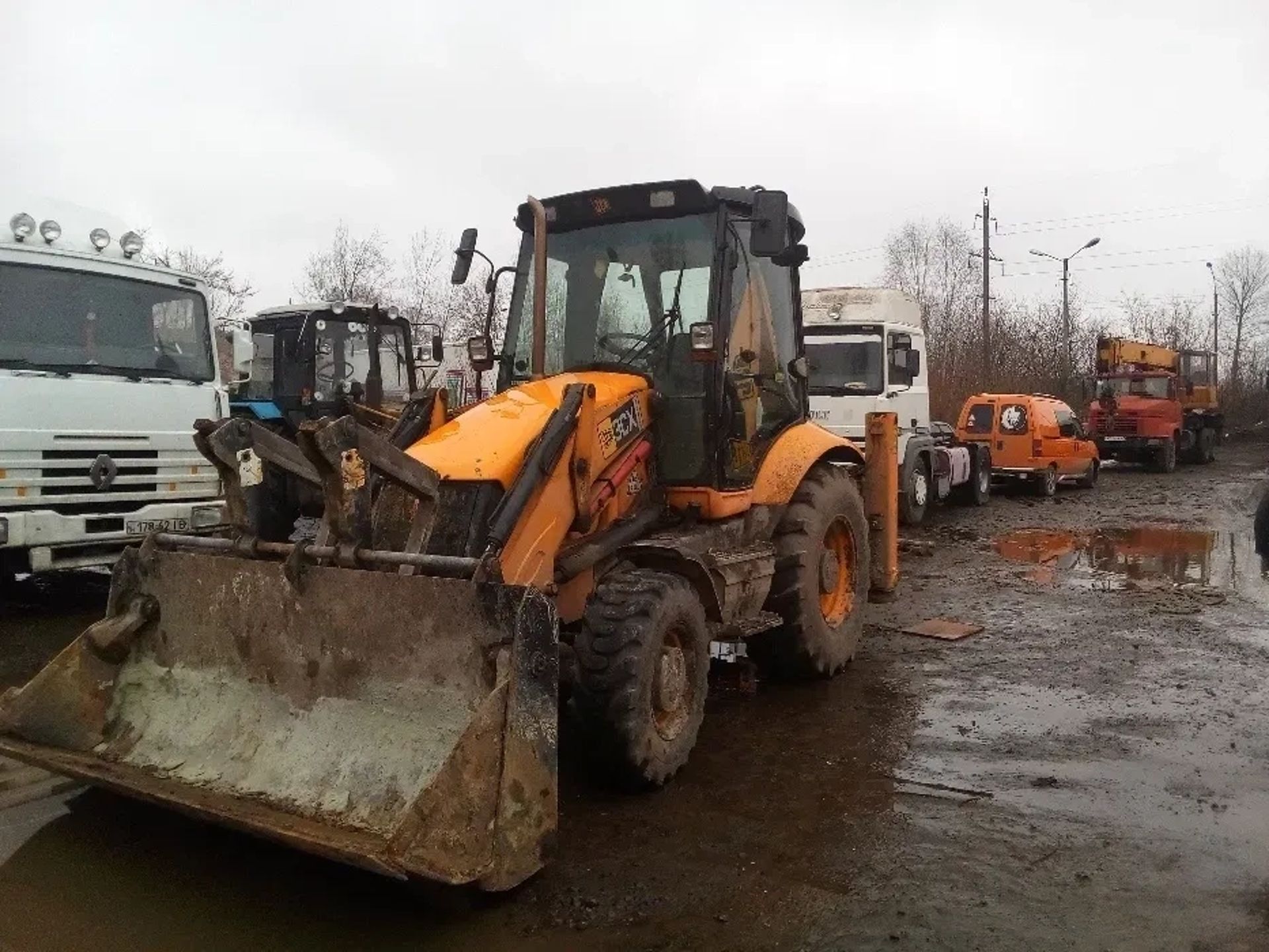 Екскаватор-навантажувач JCB 3CX.