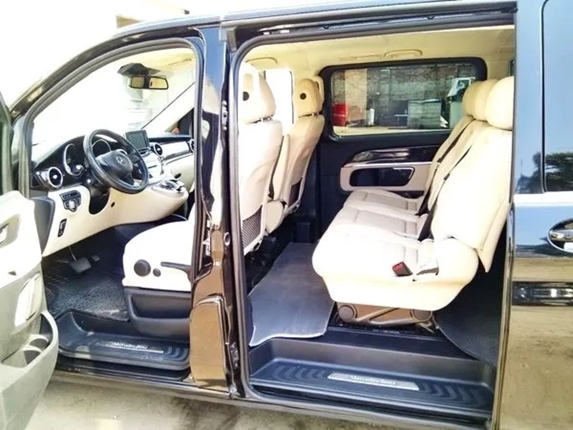 273 Мікроавтобус на весілля Mercedes-Benz V-class