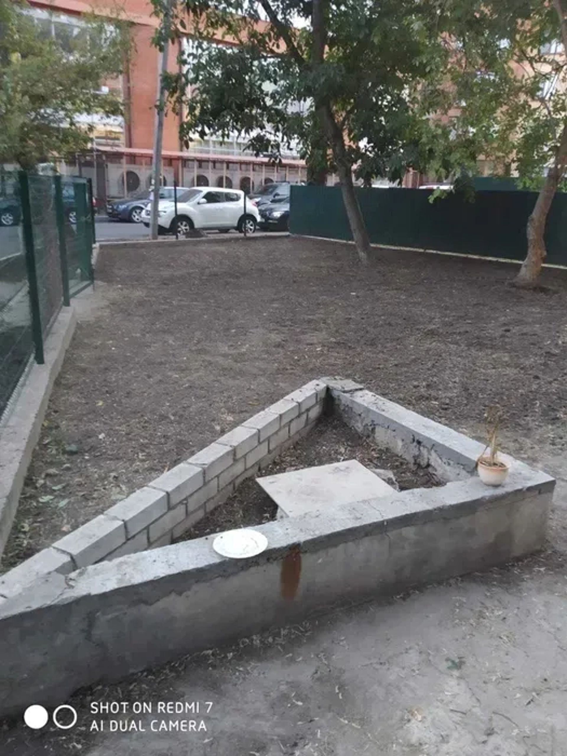 Приберемо ваше подвір'я або ділянку, якість, акуратність