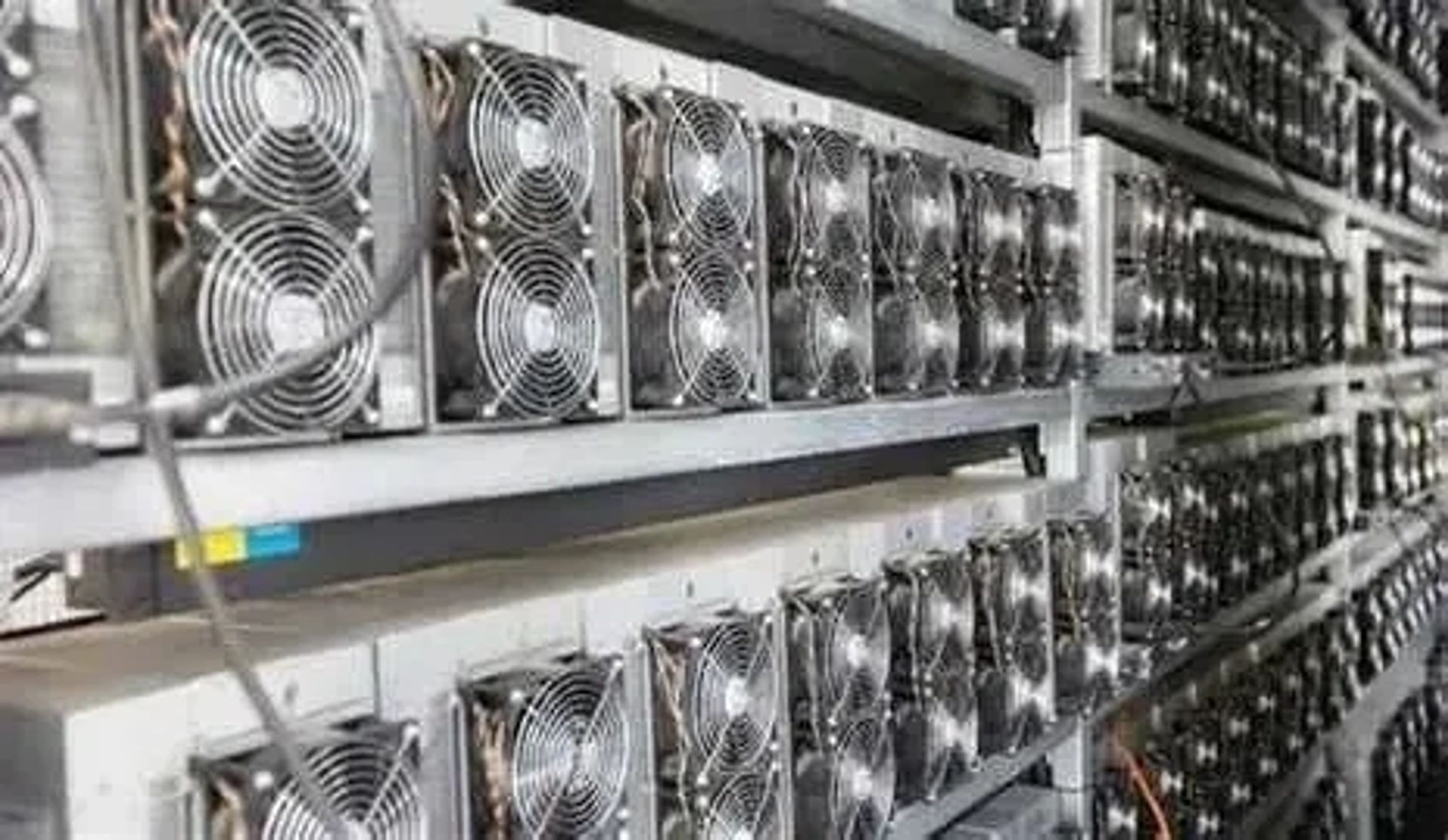 Ремонт і обслуговування майнінг-обладнання (ASIC miners).
