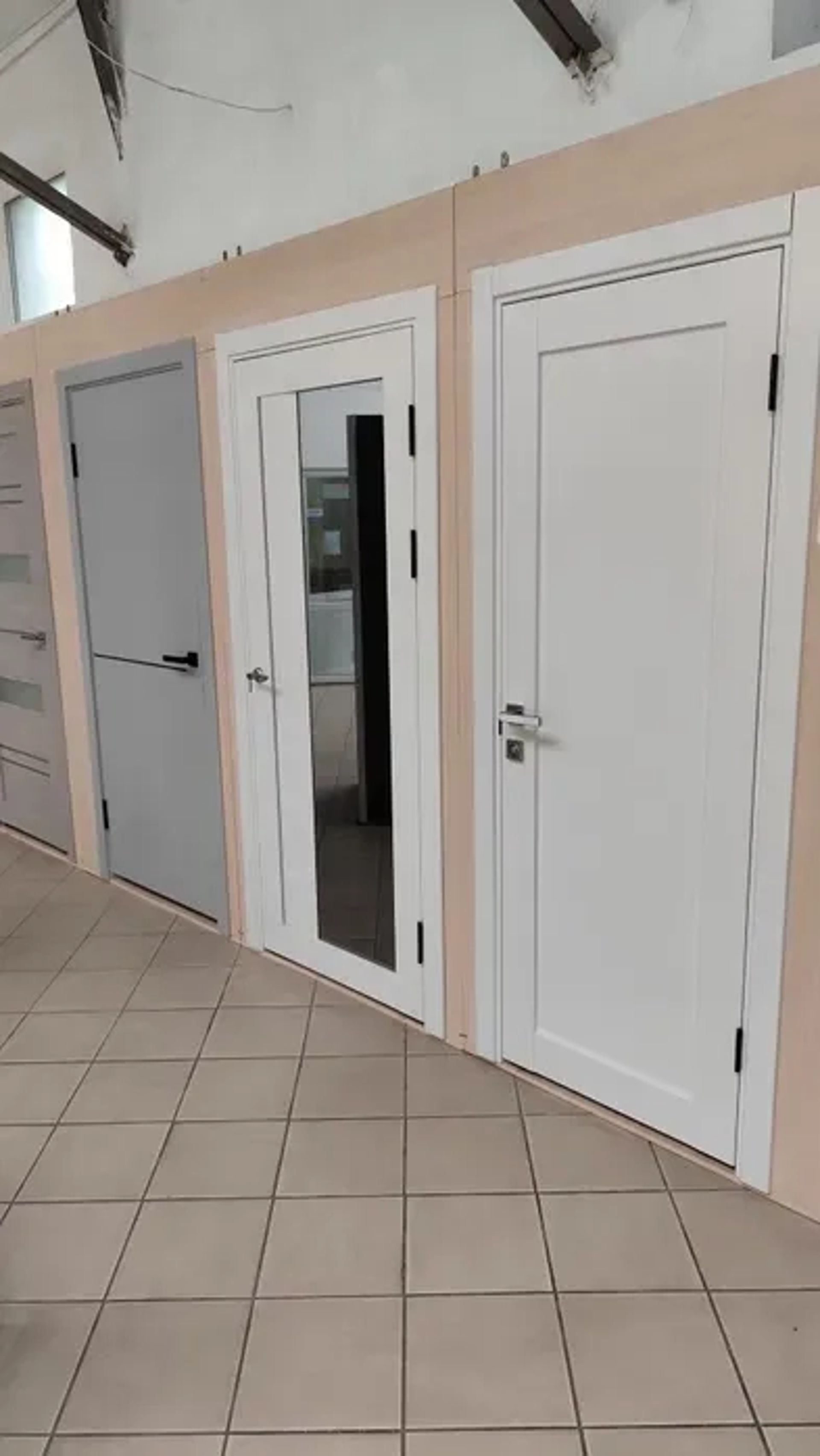 Якісний монтаж міжкімнатних дверей