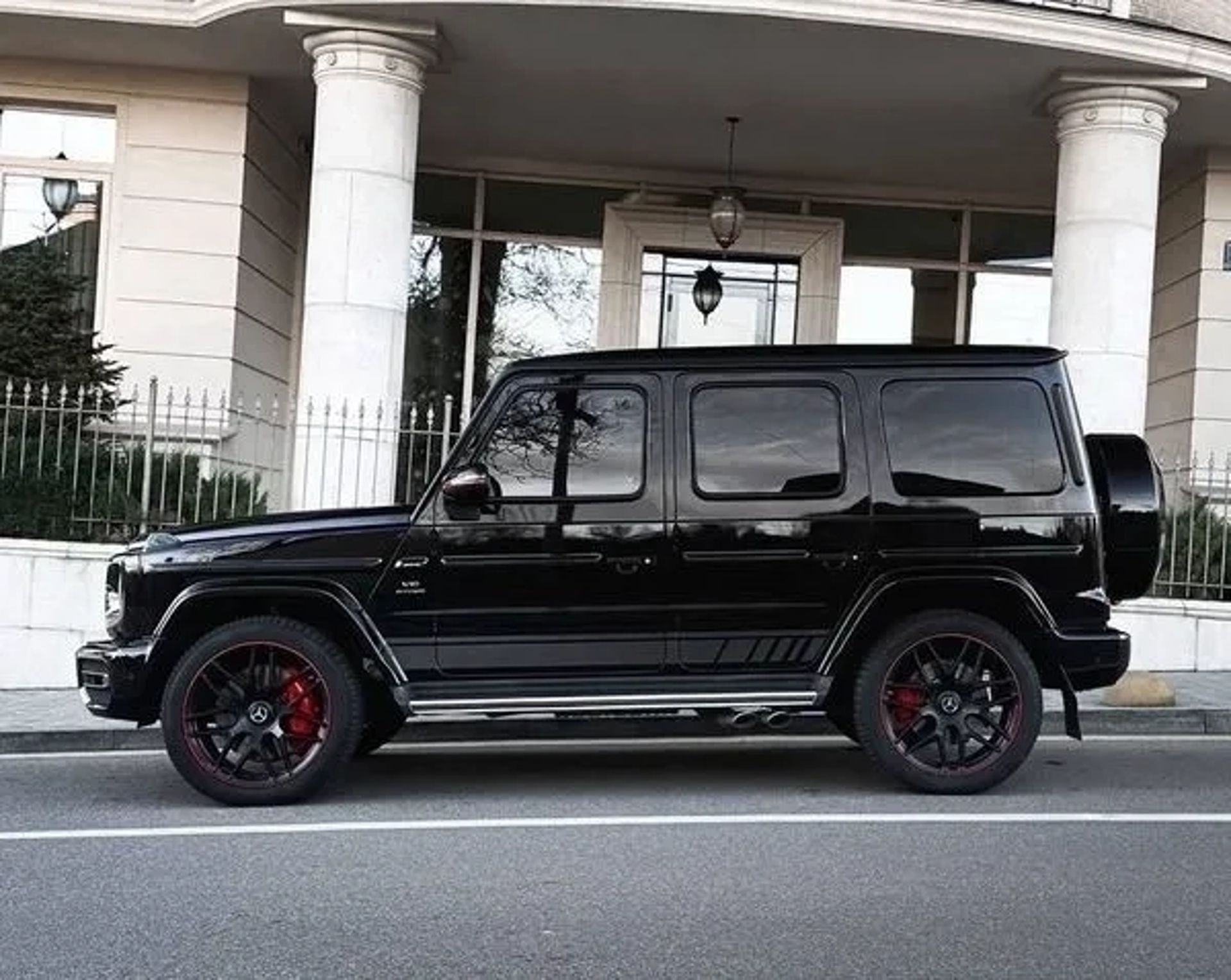 295 НОВИЙ Mercedes-Benz G63 AMG Гелік з водієм або без