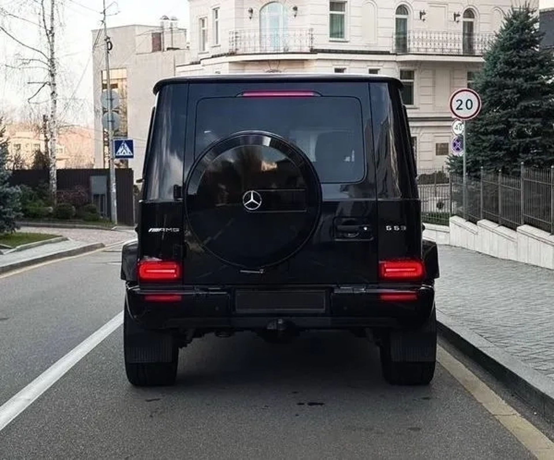 295 НОВИЙ Mercedes-Benz G63 AMG Гелік з водієм або без