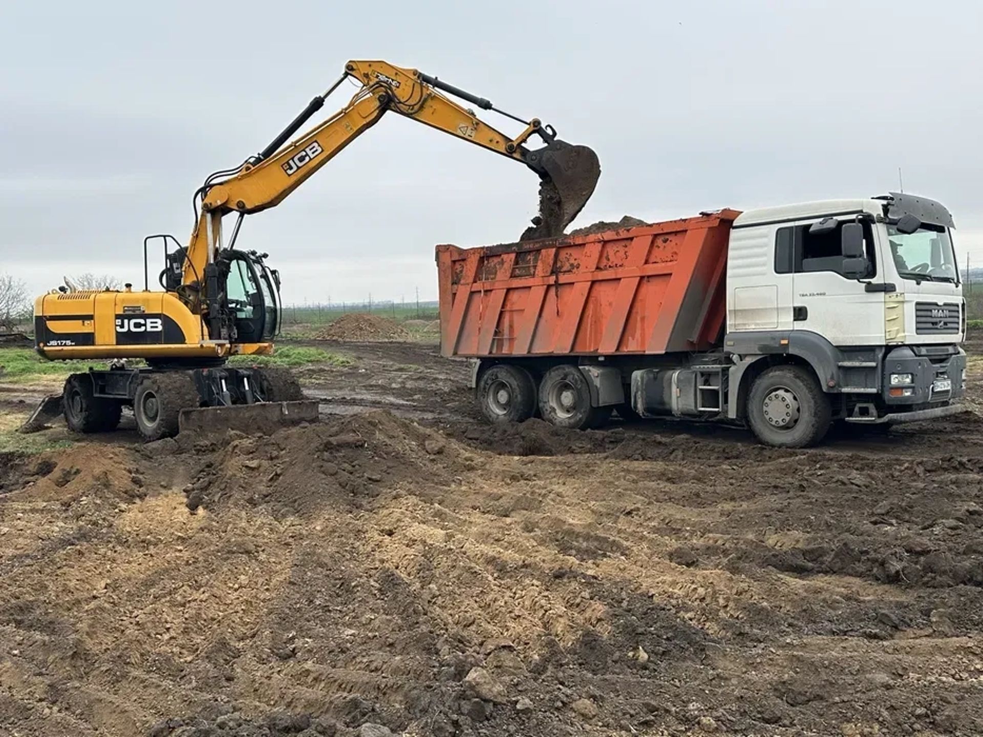 Копка котлованов Демонтаж зданий любой сложности ПДВ. от 150 гривен/куб
