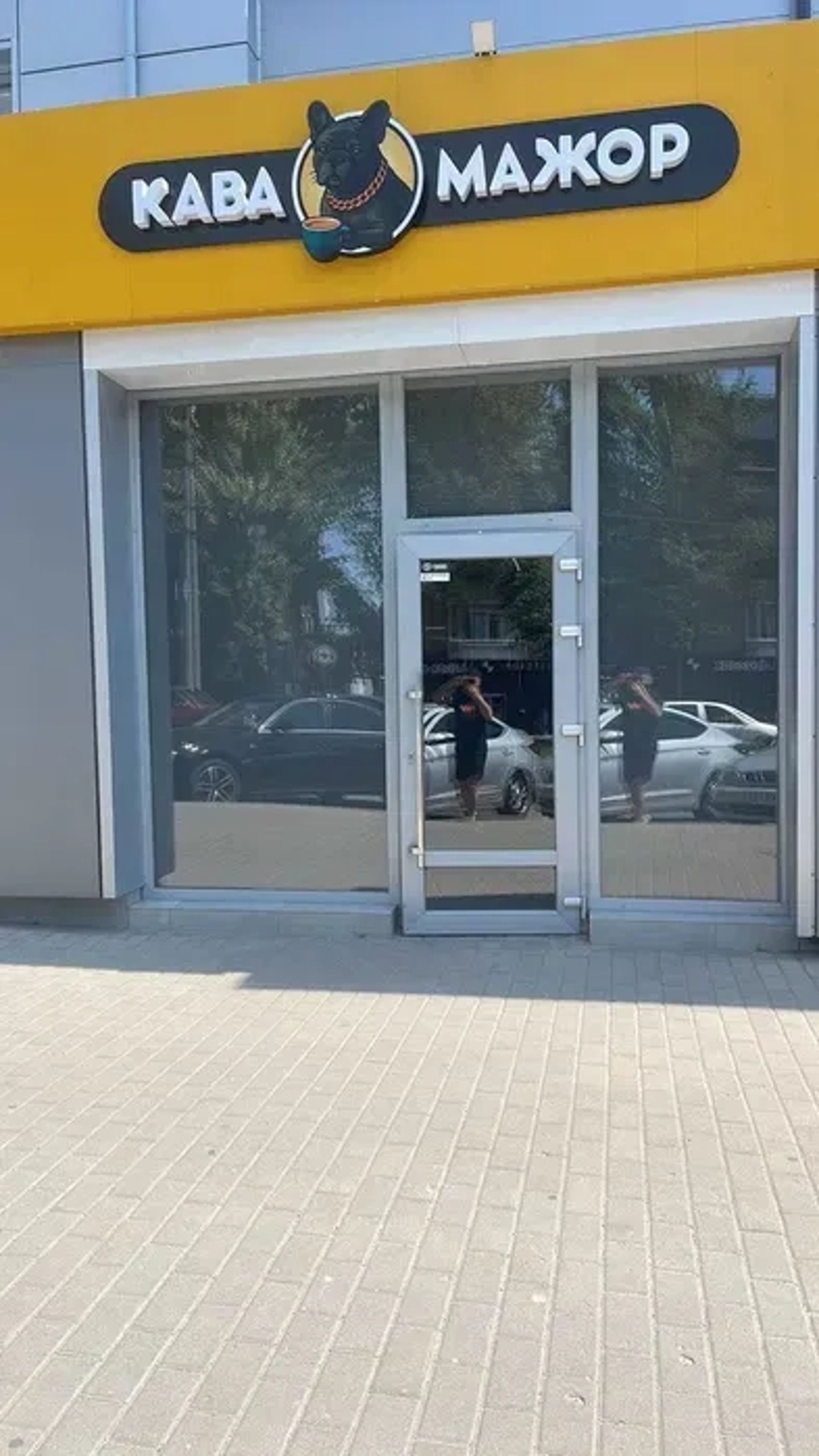 Зовнішня реклама. Друк банерів. Наклеювання плівки. Неонові вивіски.