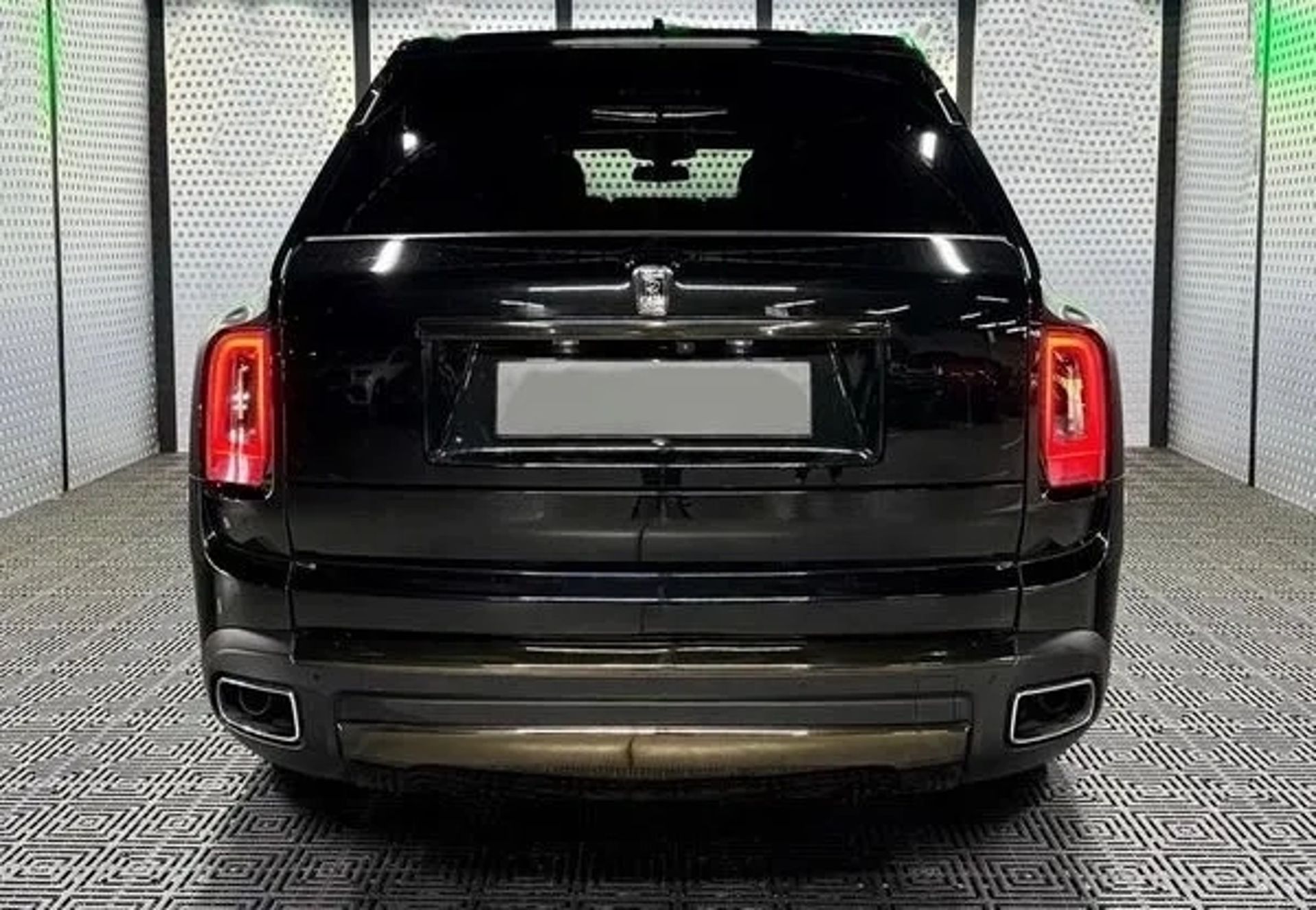 408 vip авто Rolls-Royce Cullinan без водія з водієм