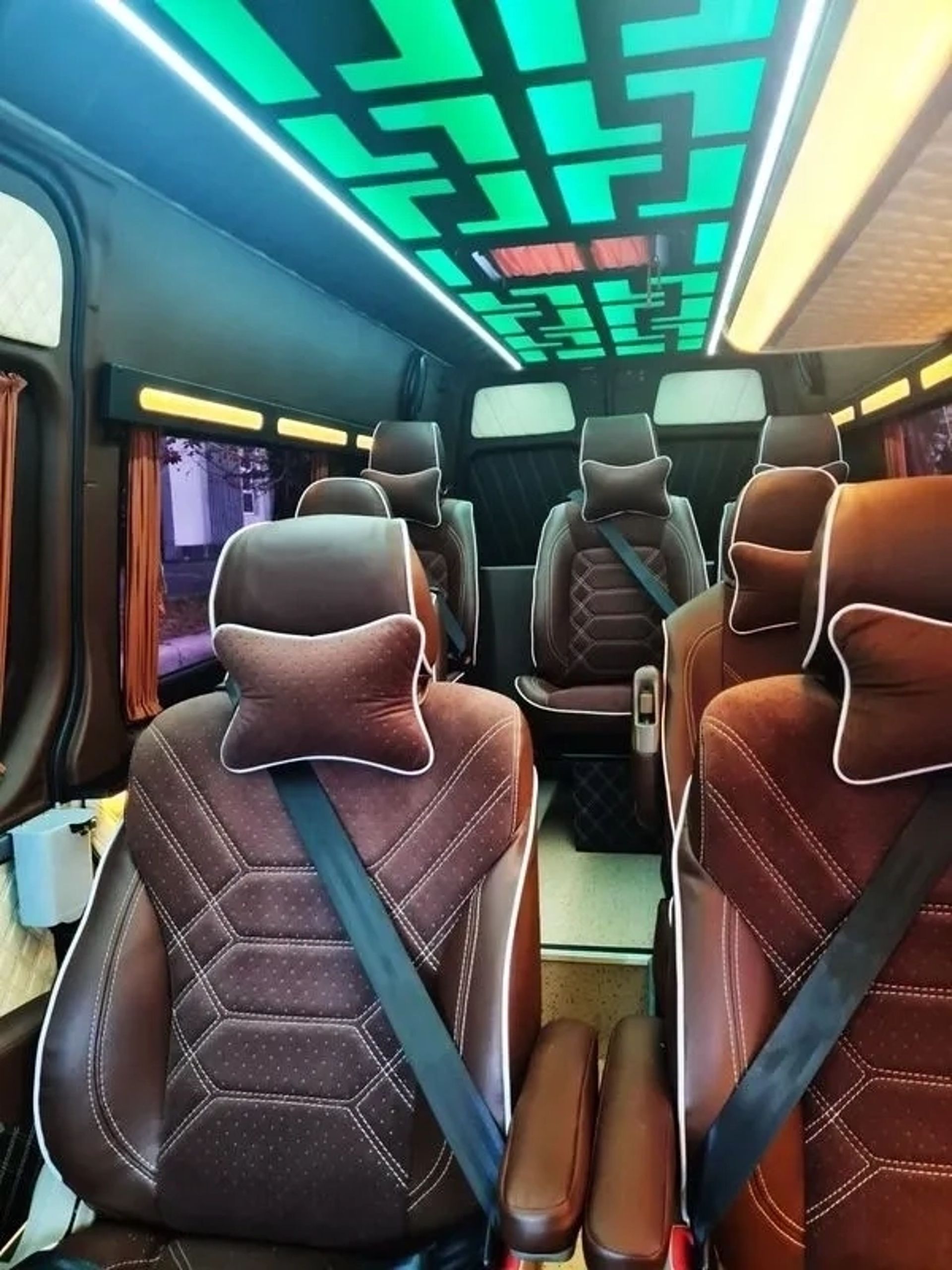 318 Мікроавтобус на весілля трансфер Mercedes-Benz Sprinter