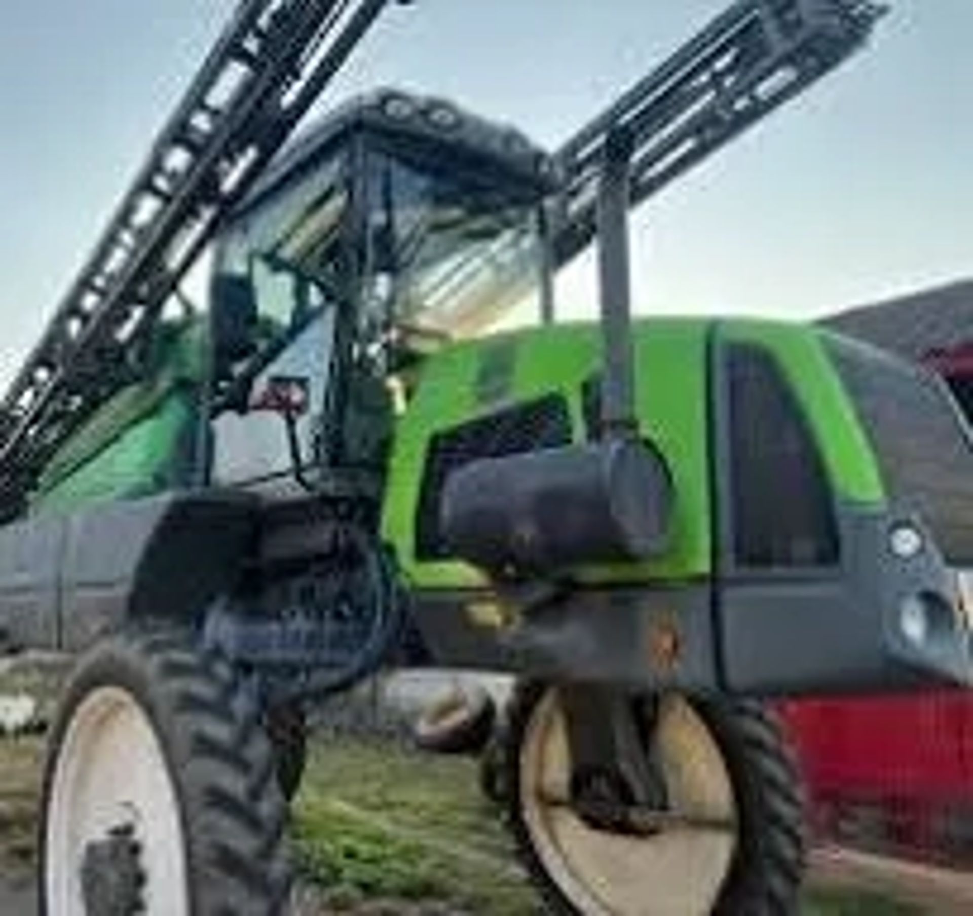 Самохідний обприскувач TECNOMA LASER Novator PR 4240 (штанга – 36м.)