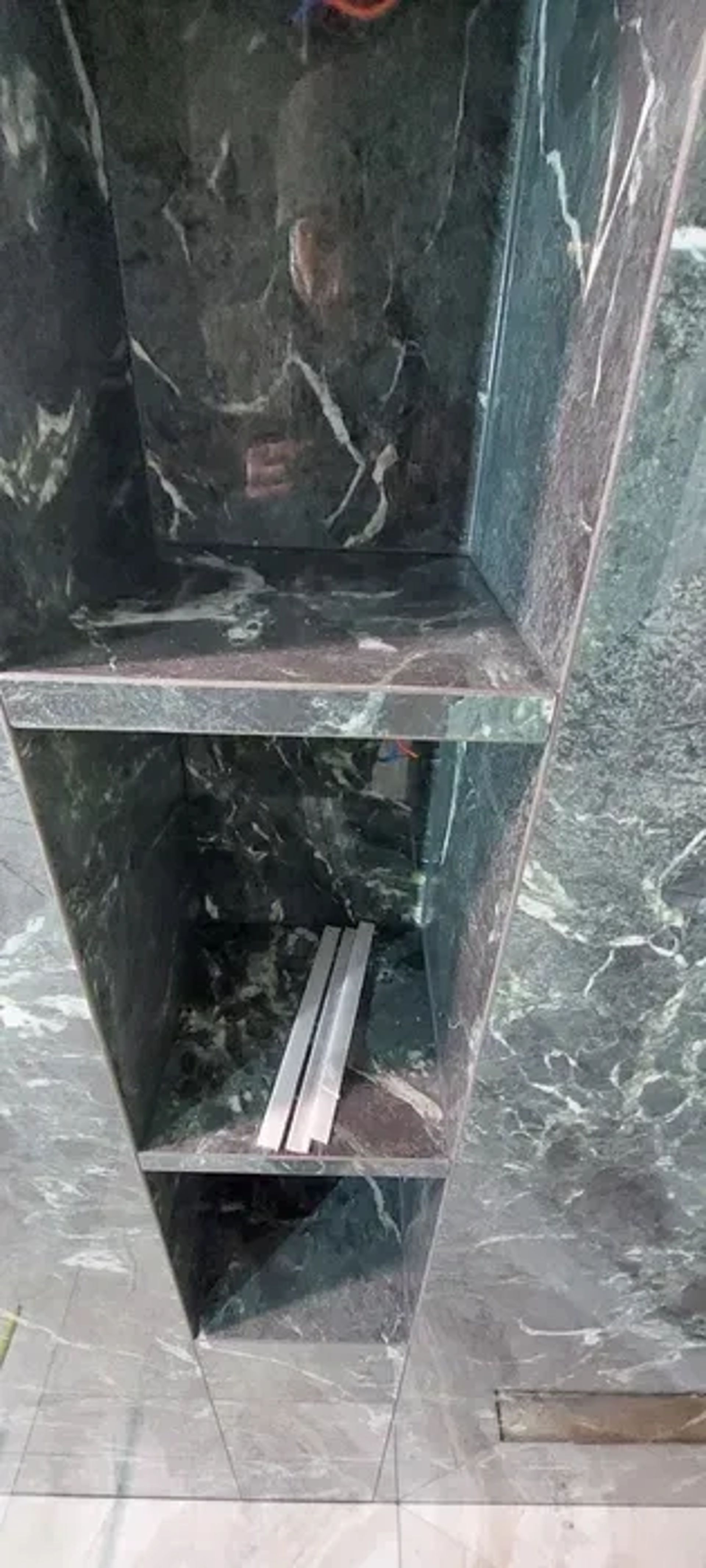 Плиточник. Укладка великого формату