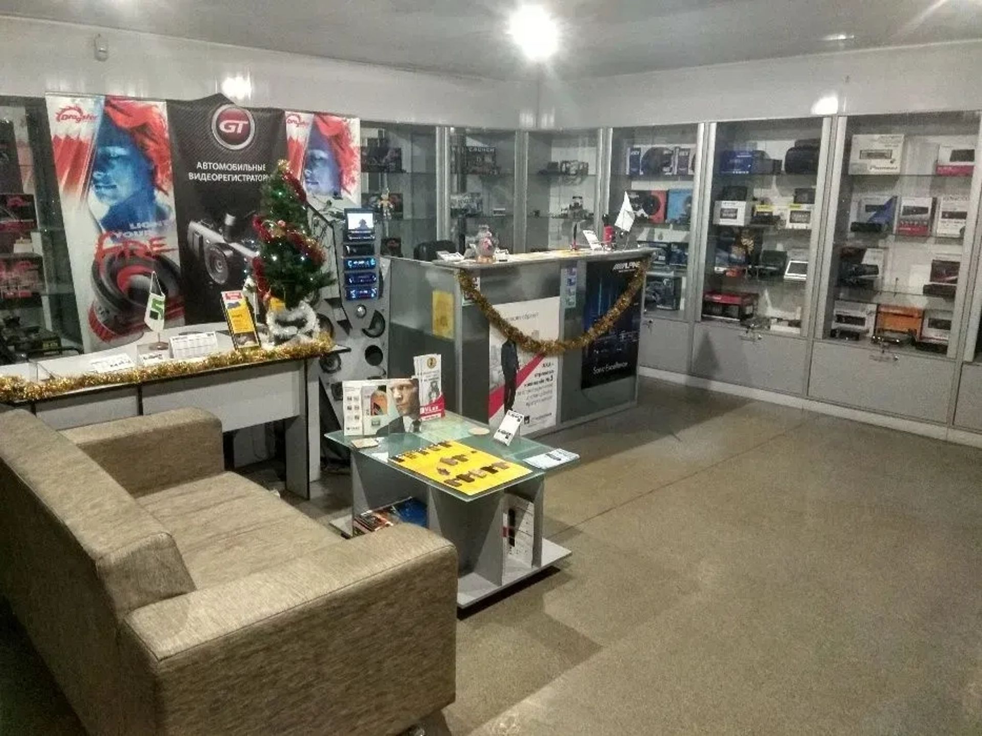Встановлення сигнализацій,фаркопів.Шумоізоляція.Автозвук.