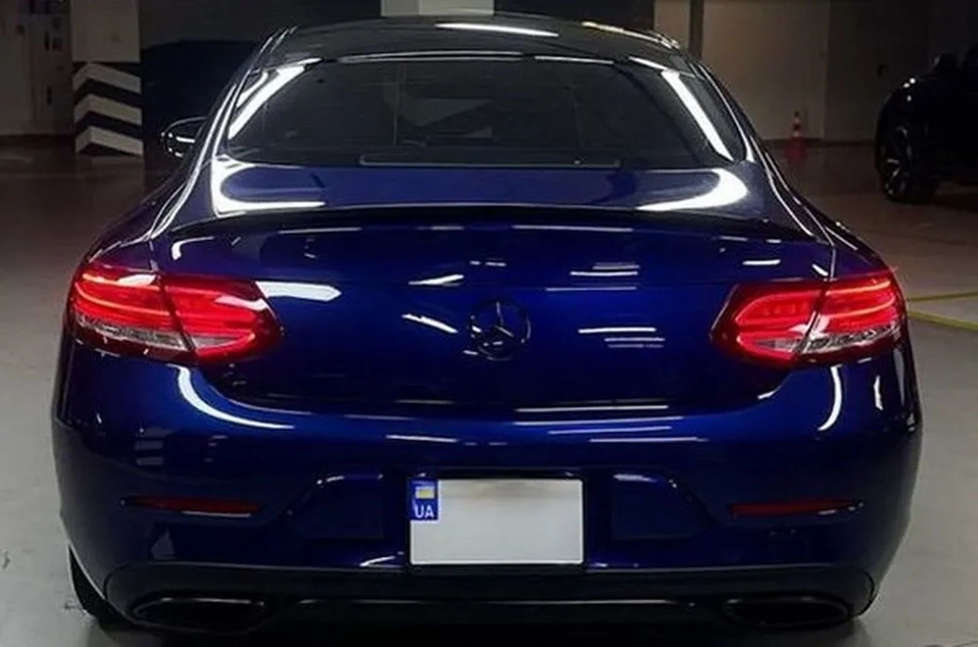 433 Авто без водія Mercedes-Benz С300 синій