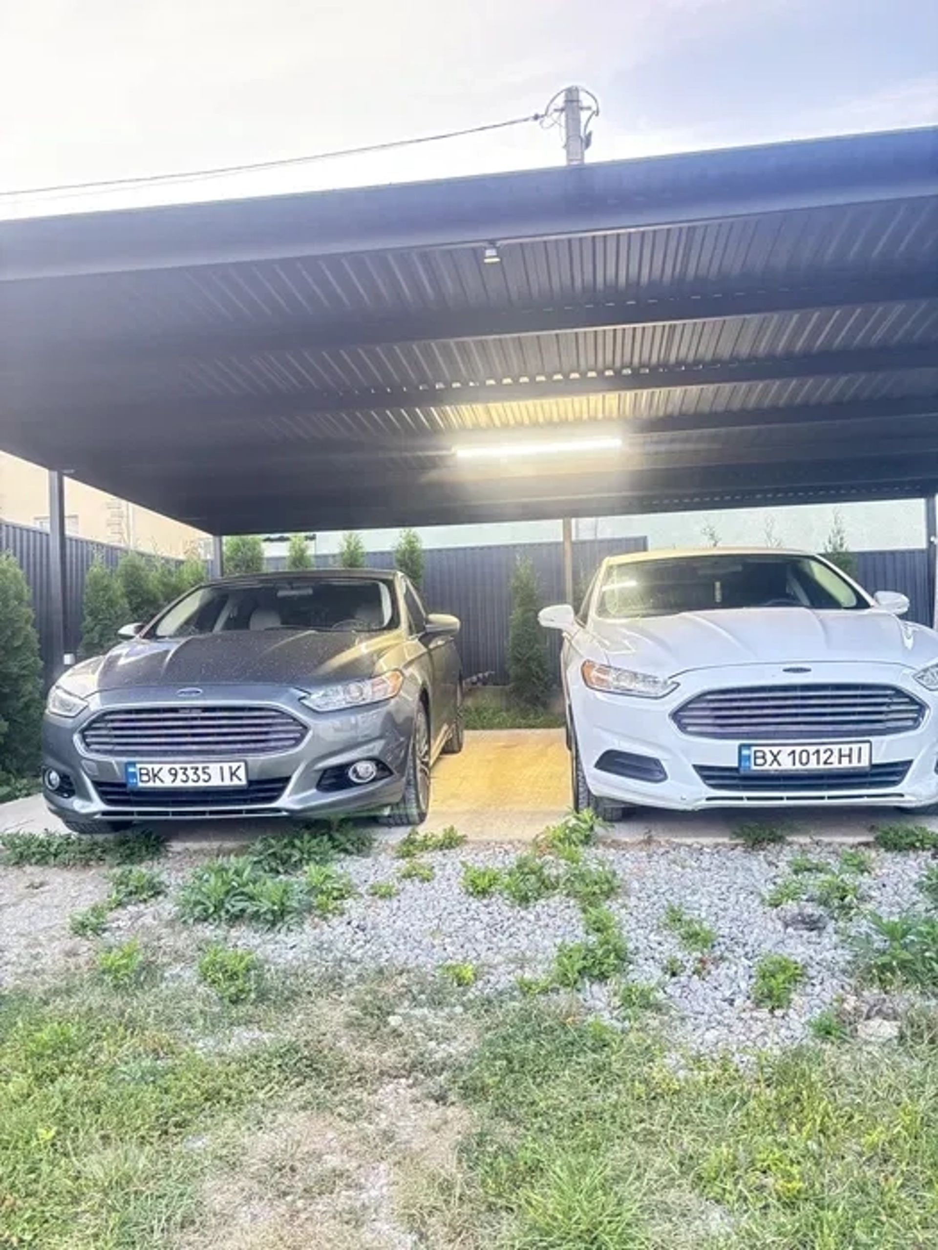 Автомобіль Ford та інші