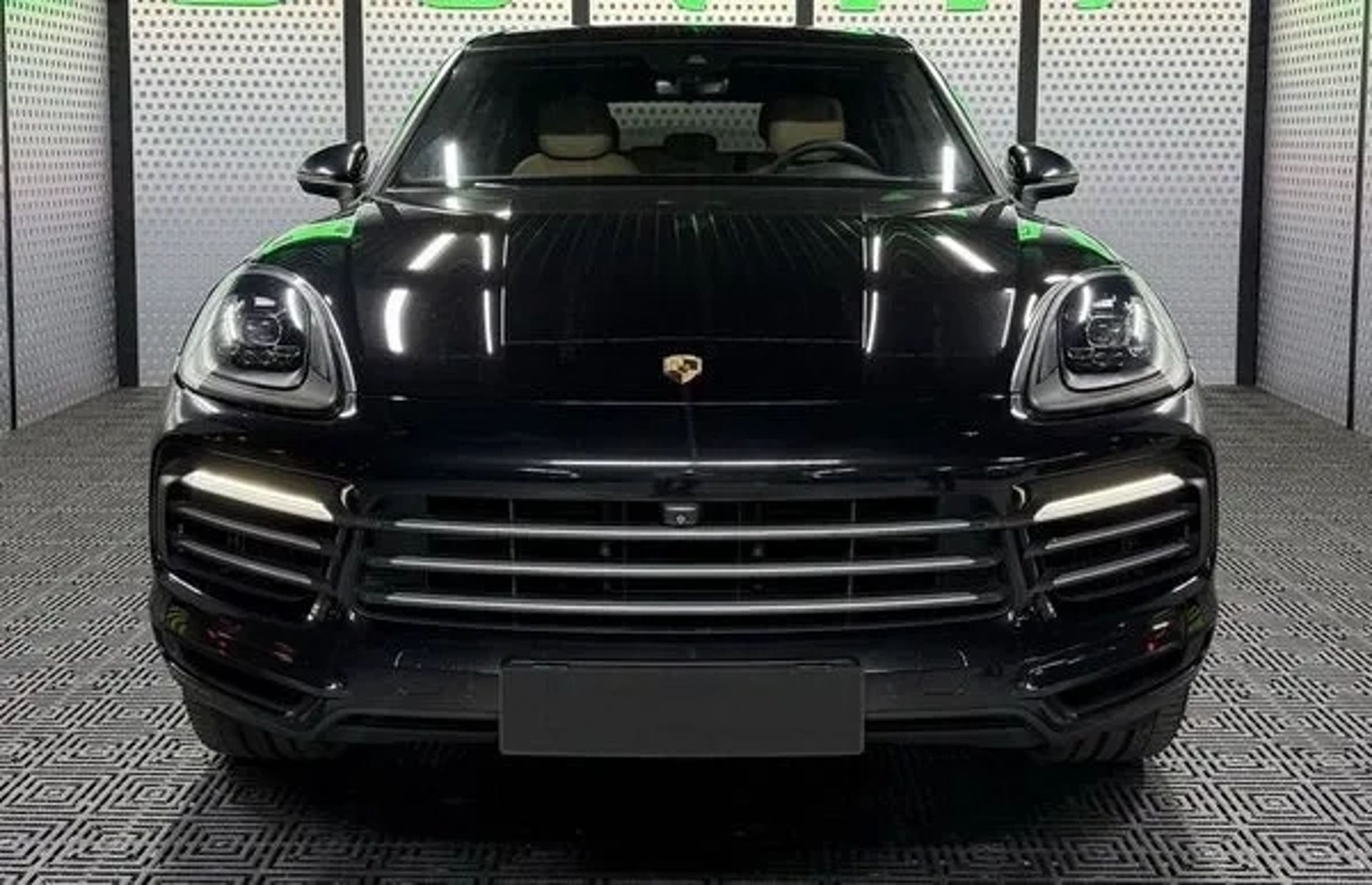 436 Porsche Cayenne NEW без водія