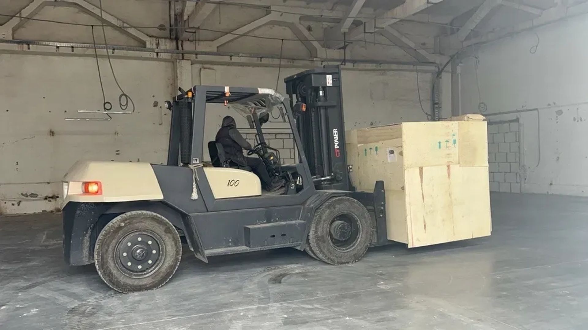 Навантажувач CT POWER FD100 для навантаження великогабаритних вантажів
