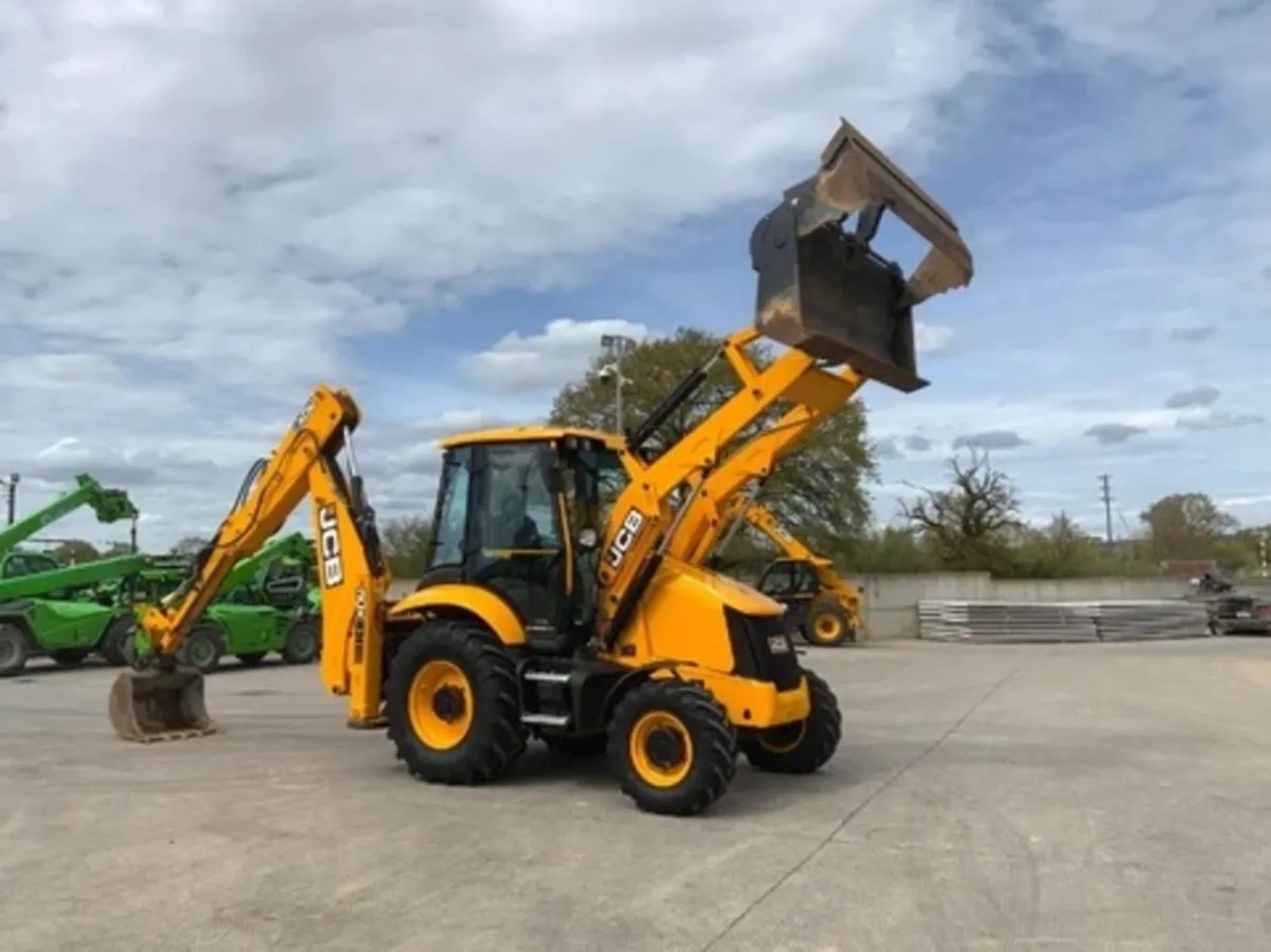 Екскаватор - навантажувач JCB 3CX