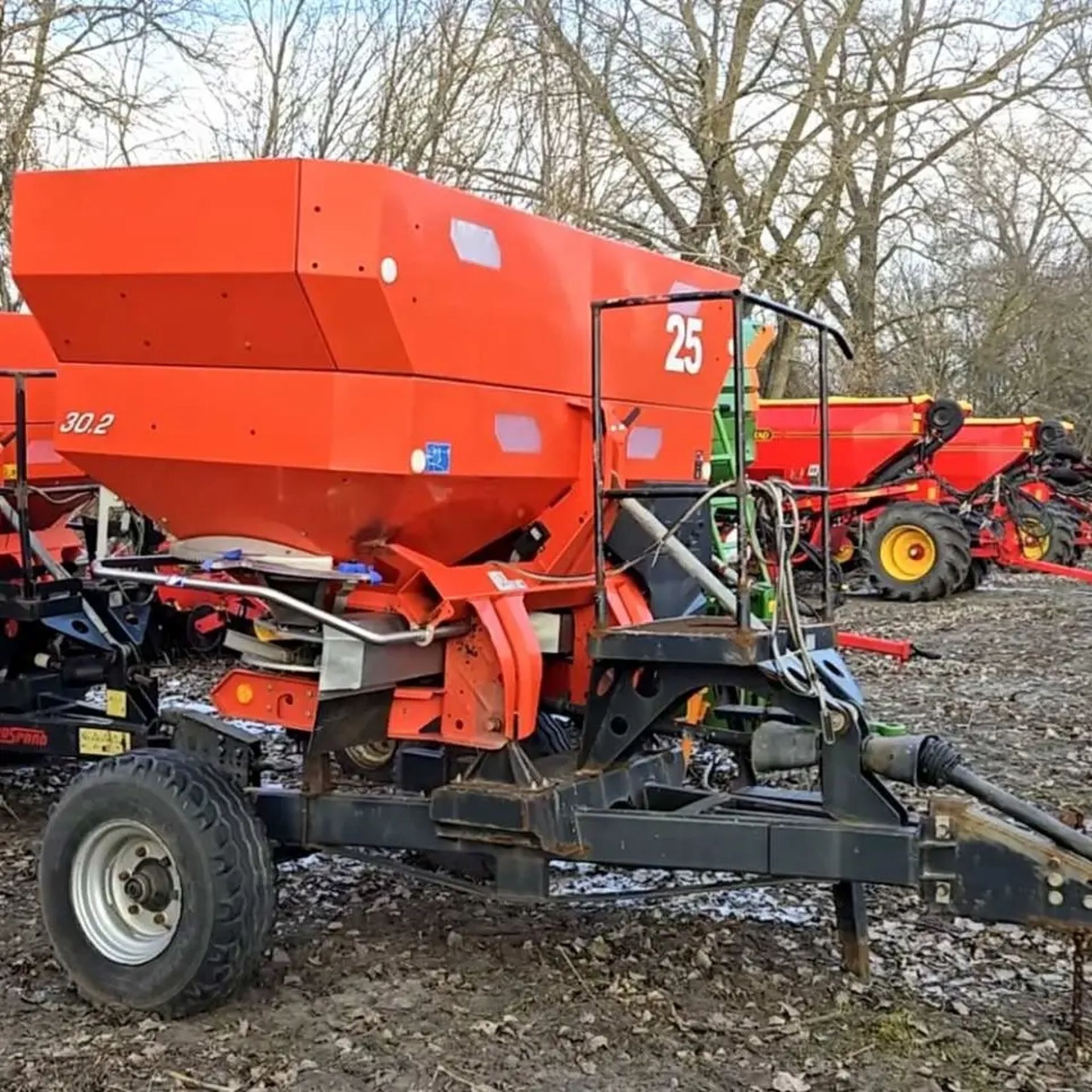 Оренда трактора John Deere 8R з оператором