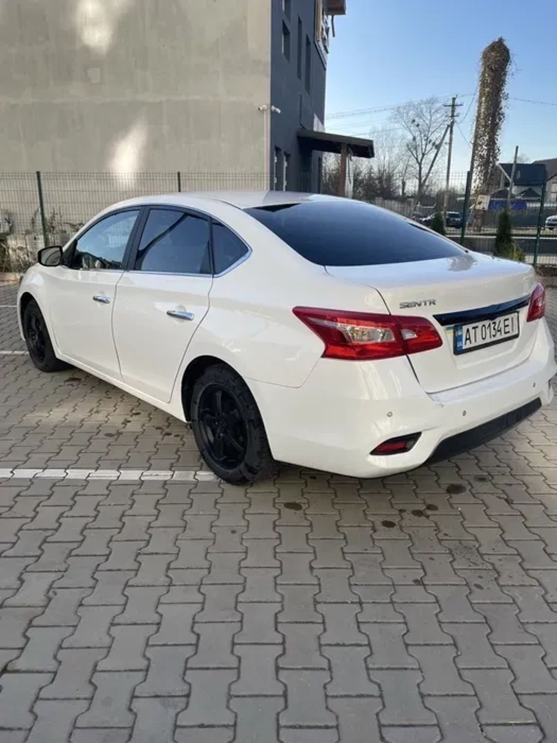  Авто Nissan для подорожі