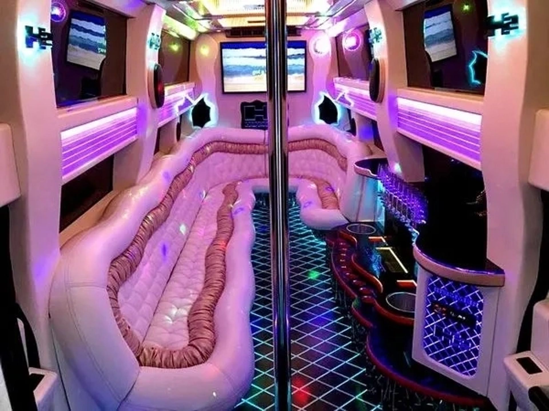 018 Лімузин на весілля Ultra Mega Hummer H2