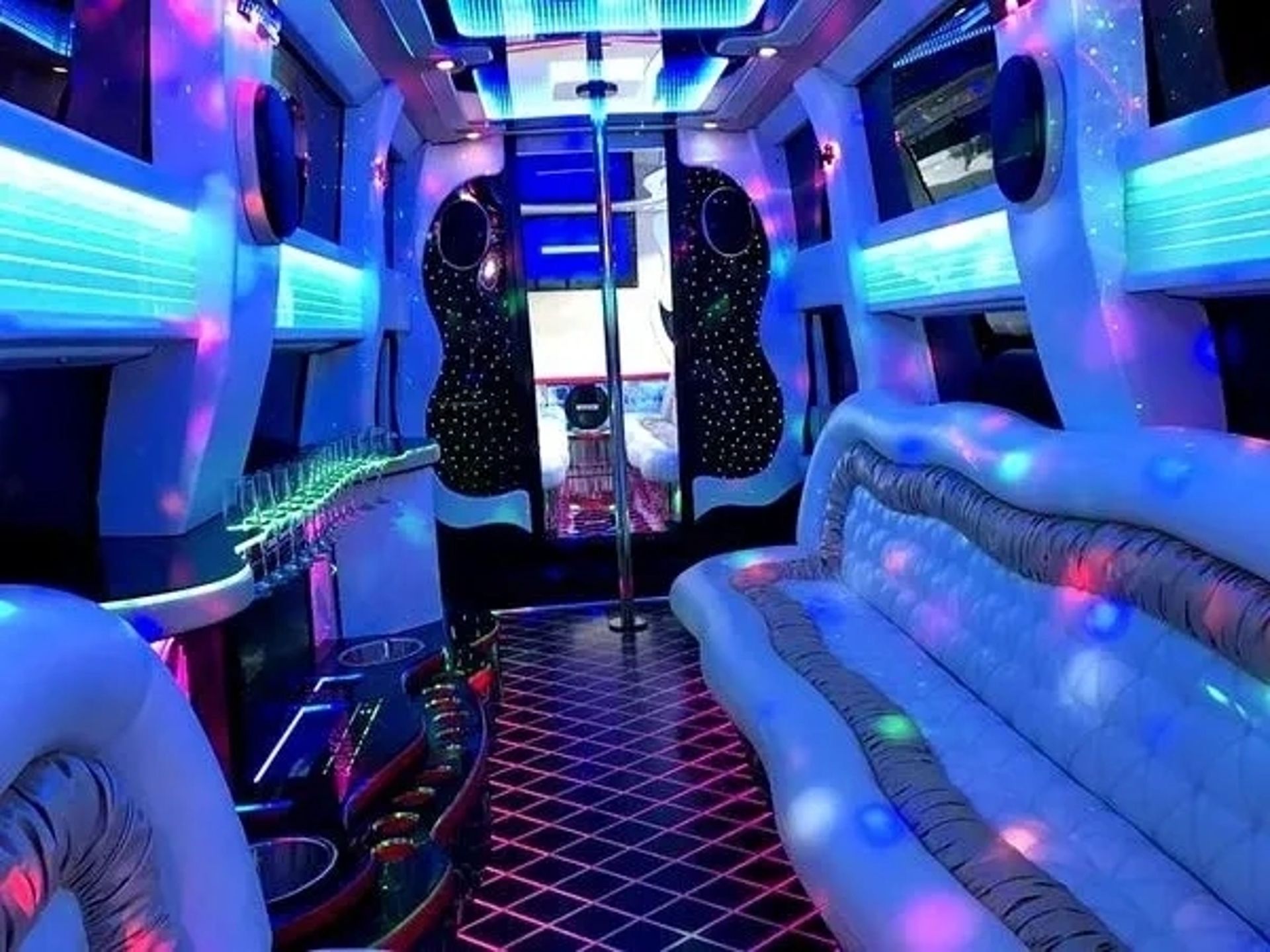 018 Лімузин на весілля Ultra Mega Hummer H2