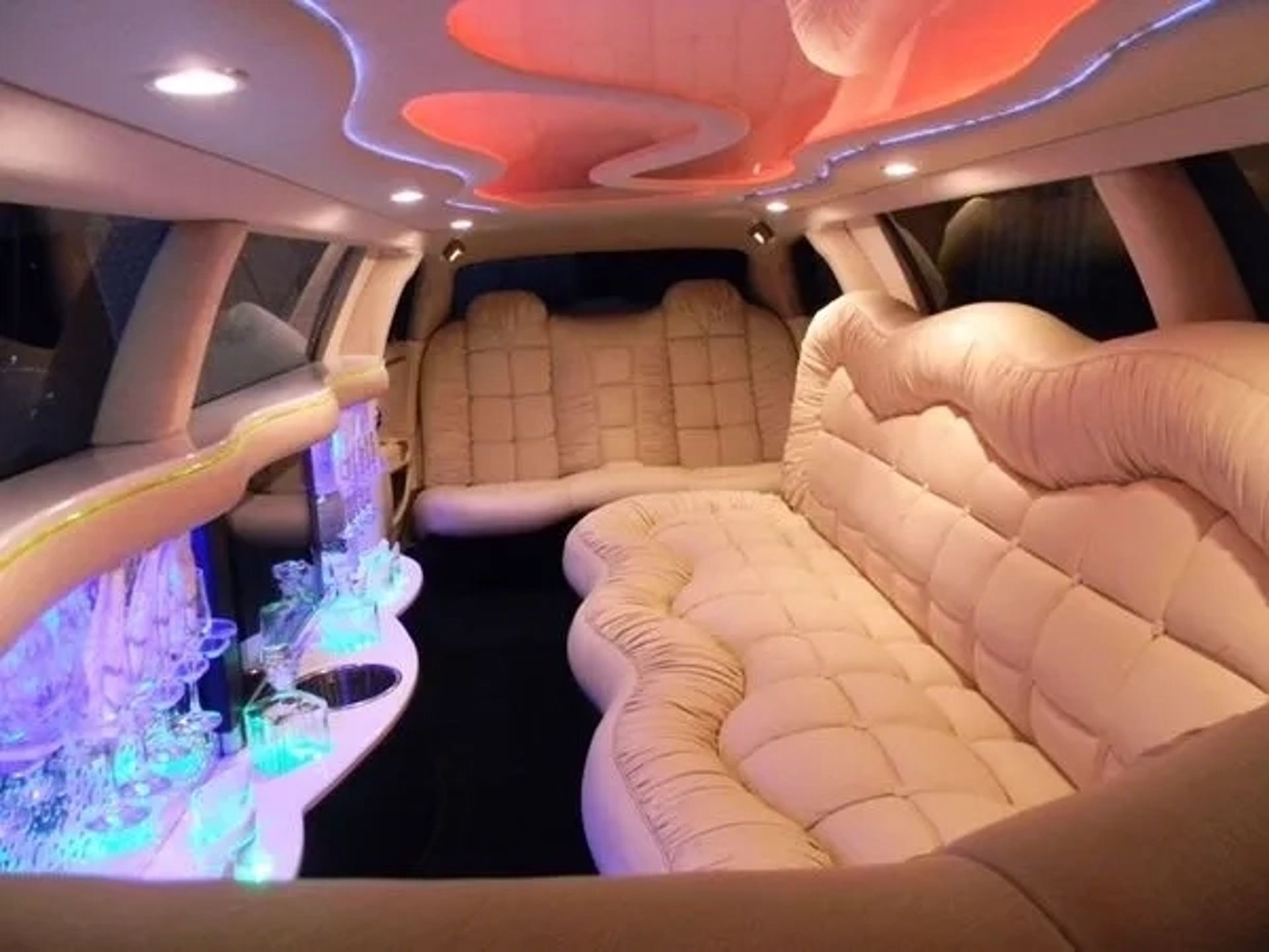 015 Лімузин на весілля Chrysler 300C Limo білий