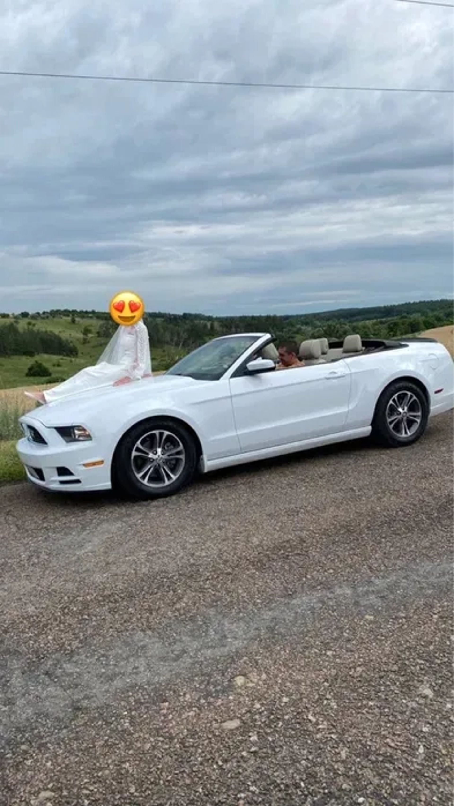 Авто з водієм Mustang для весіль та фотосесій