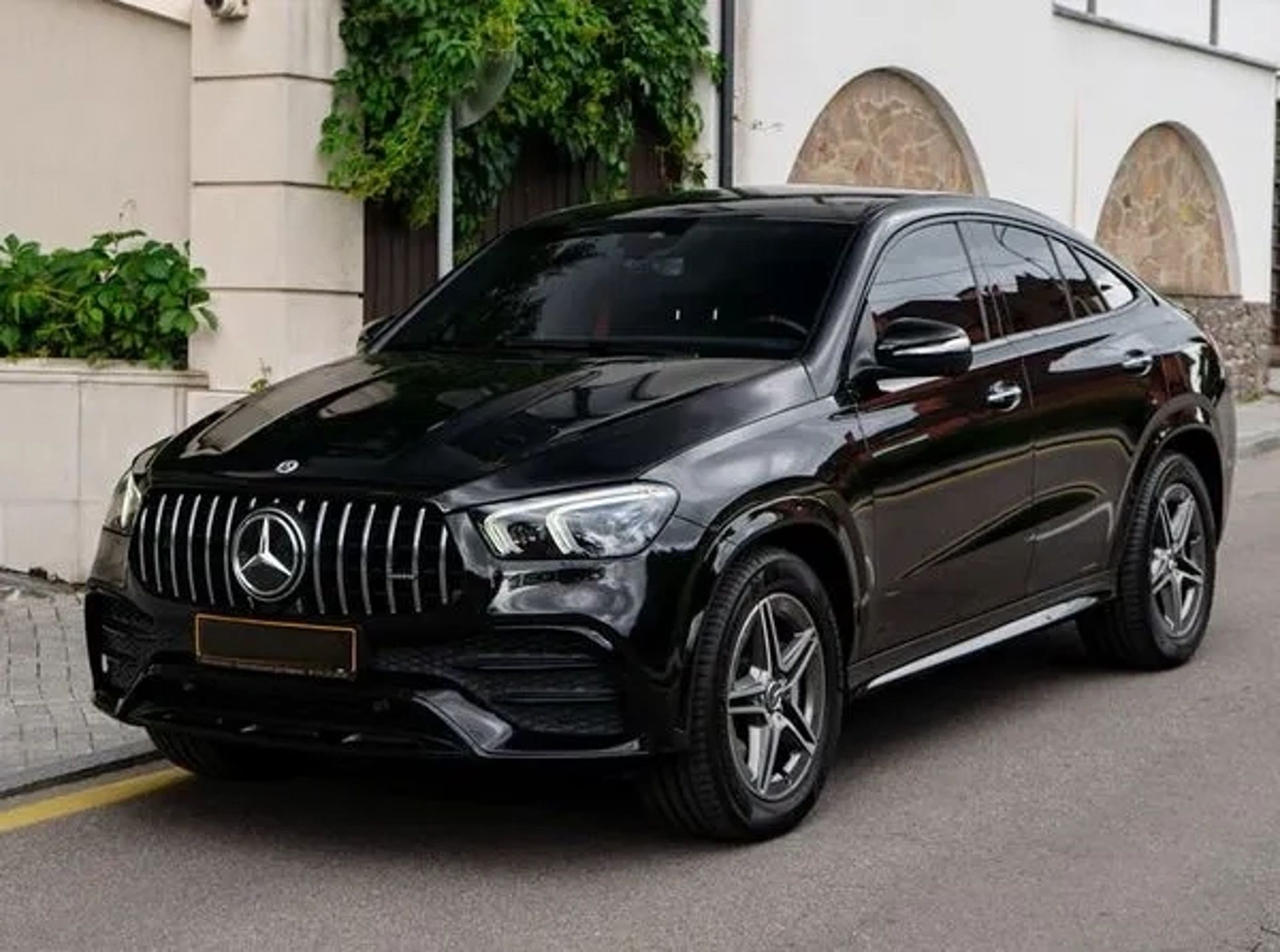 414 Mercedes-Benz GLE Coupe 53 AMG на весілля з водієм
