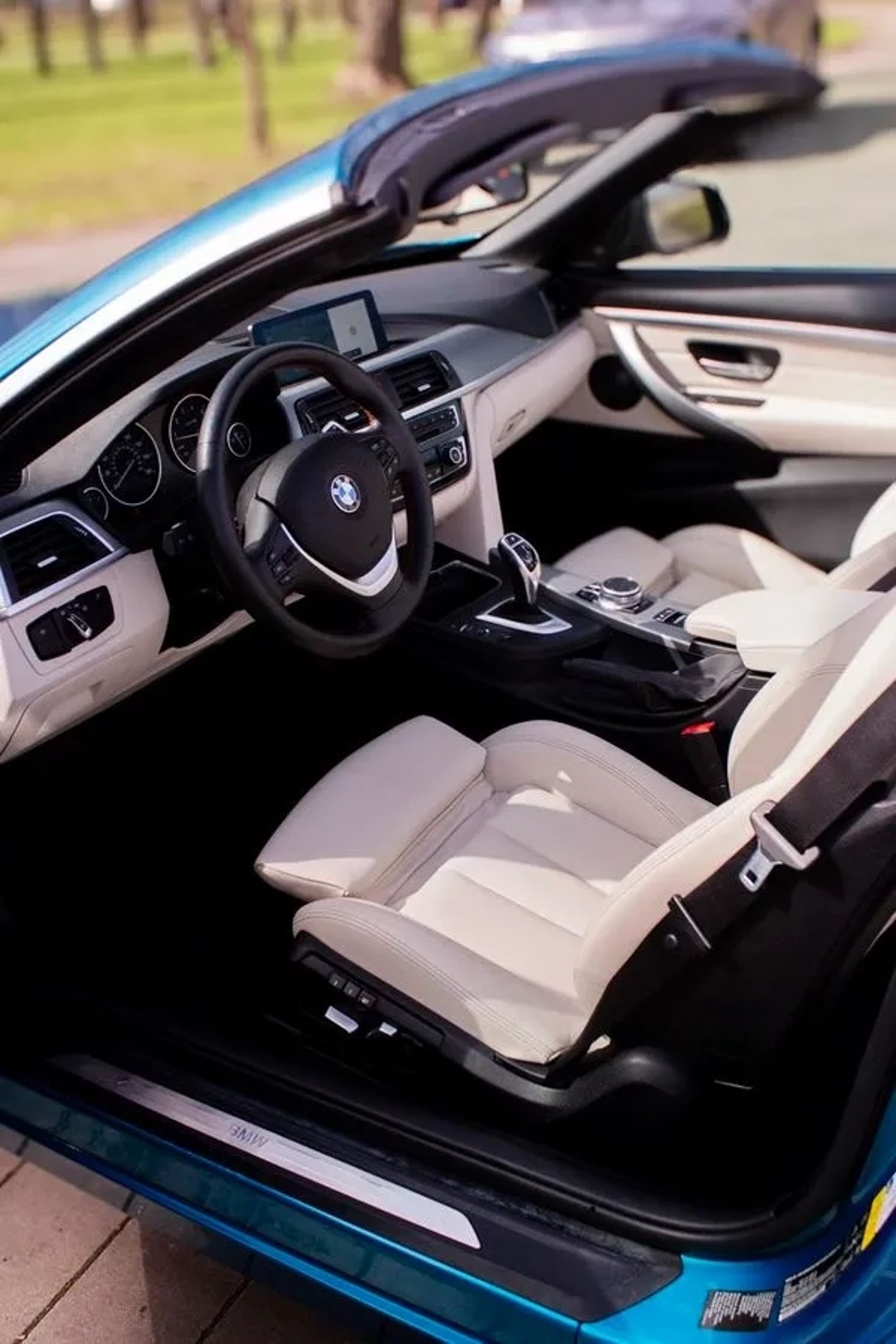 017 Кабріолет без водія BMW 430 серії блакитний