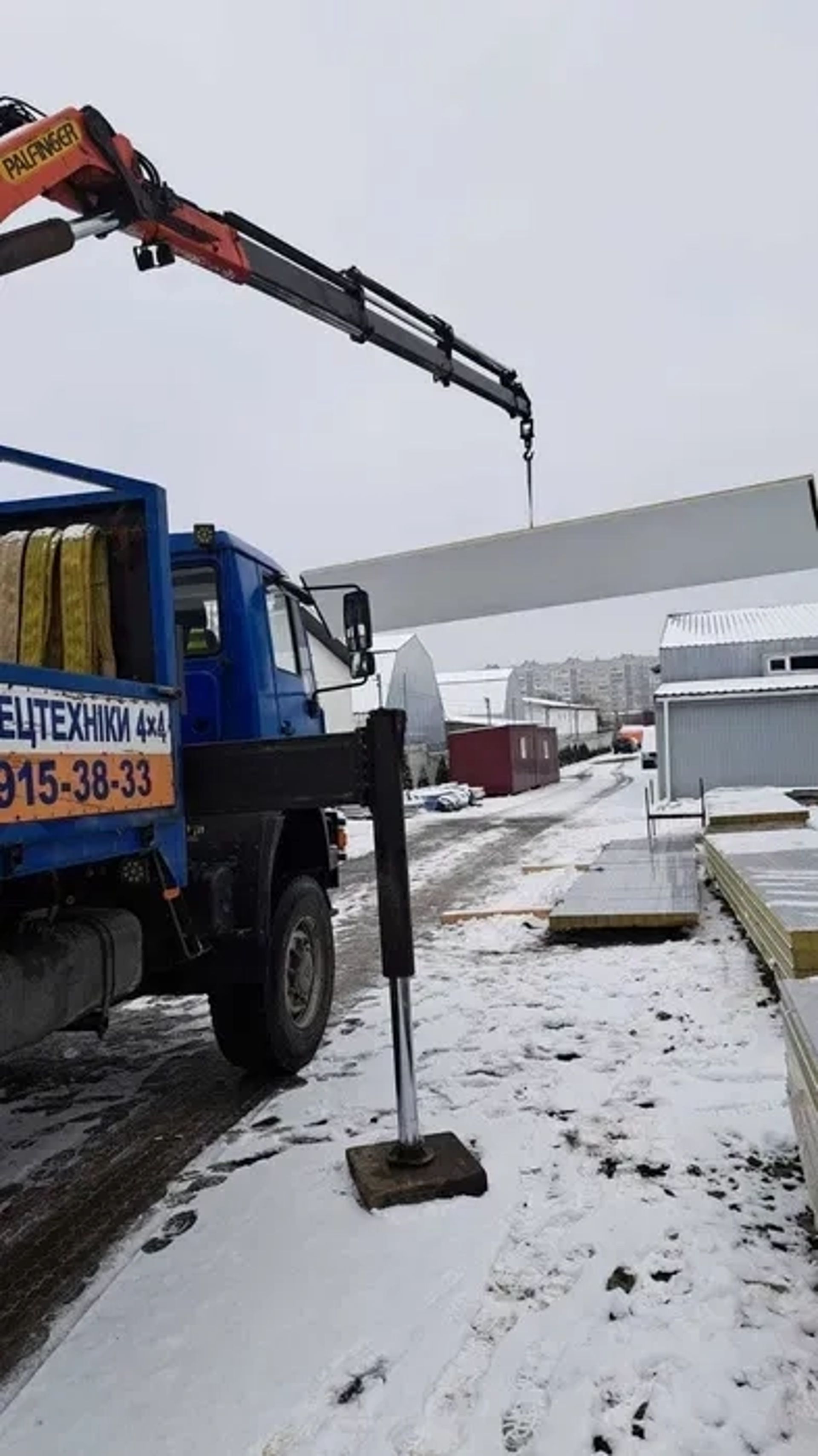 Вакуумний підйомник (захват) для монтажу покрівельних сендвіч-панелей