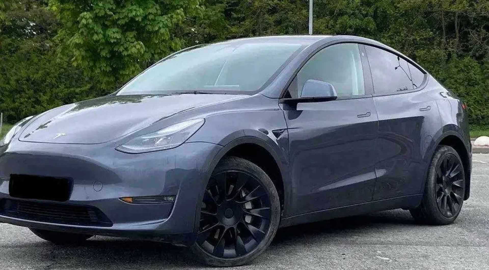 Авто Tesla Model Y ( 2022-2023)